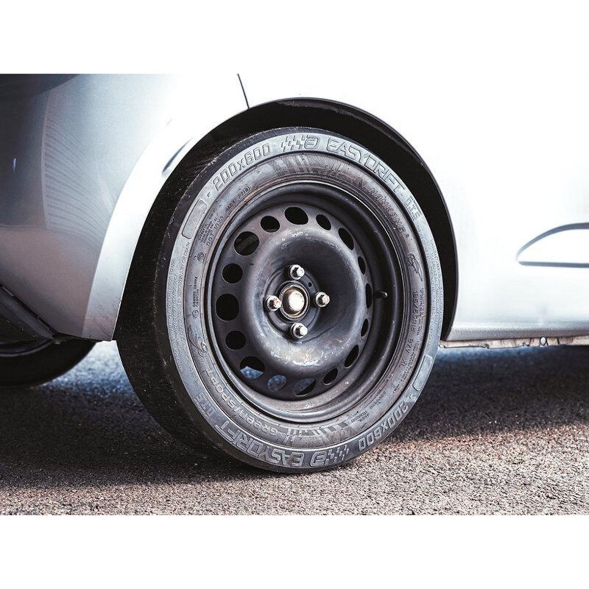 Smartbox Passion Drift : Stage de drift en Citroën DS3 sur le circuit Andrézieux-Bouthéon - Coffret Cadeau Sport & Aventure