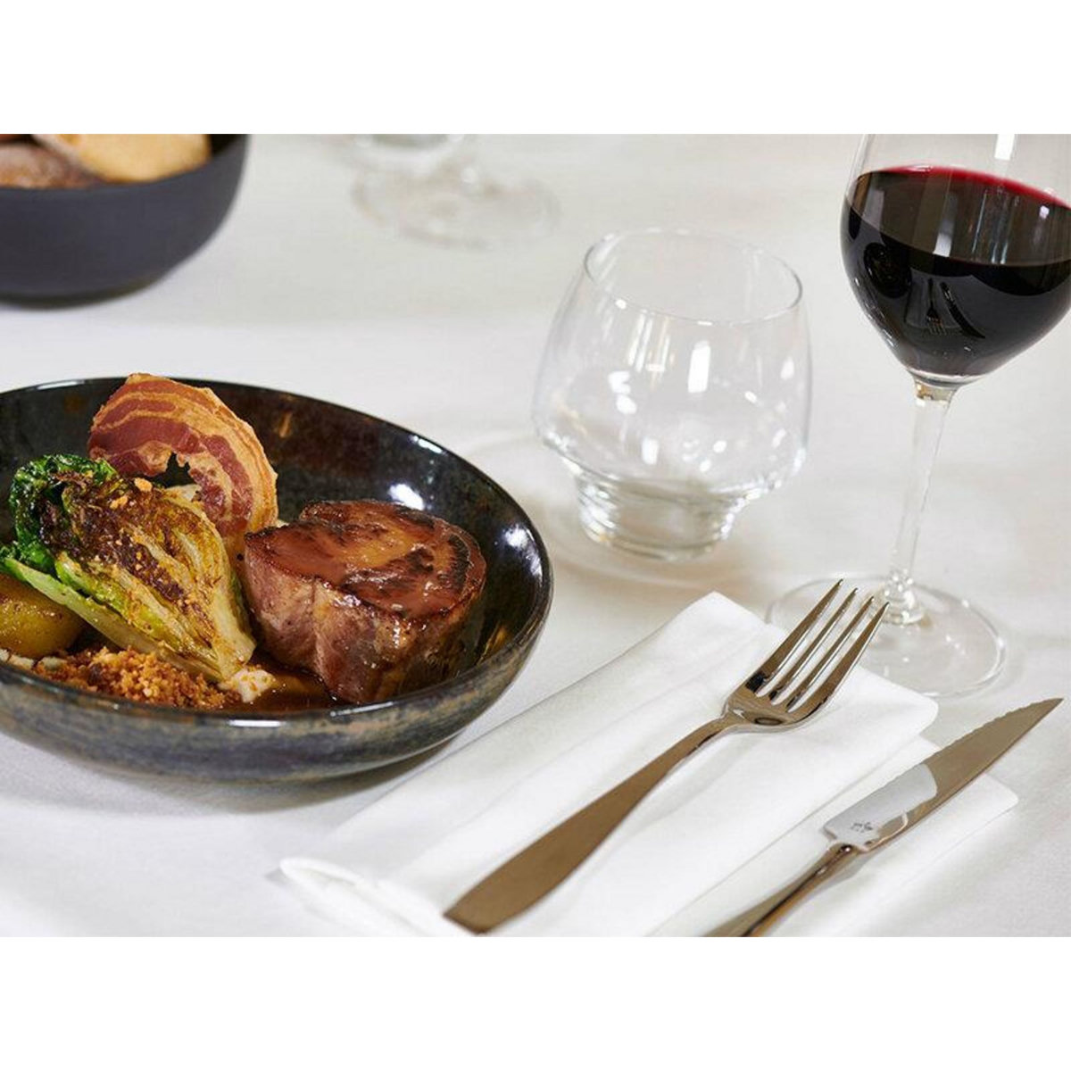 Smartbox 2 jours en hôtel 4* à Dax avec vue fleuve, accès à l'espace détente et dîner à Dax - Coffret Cadeau Séjour