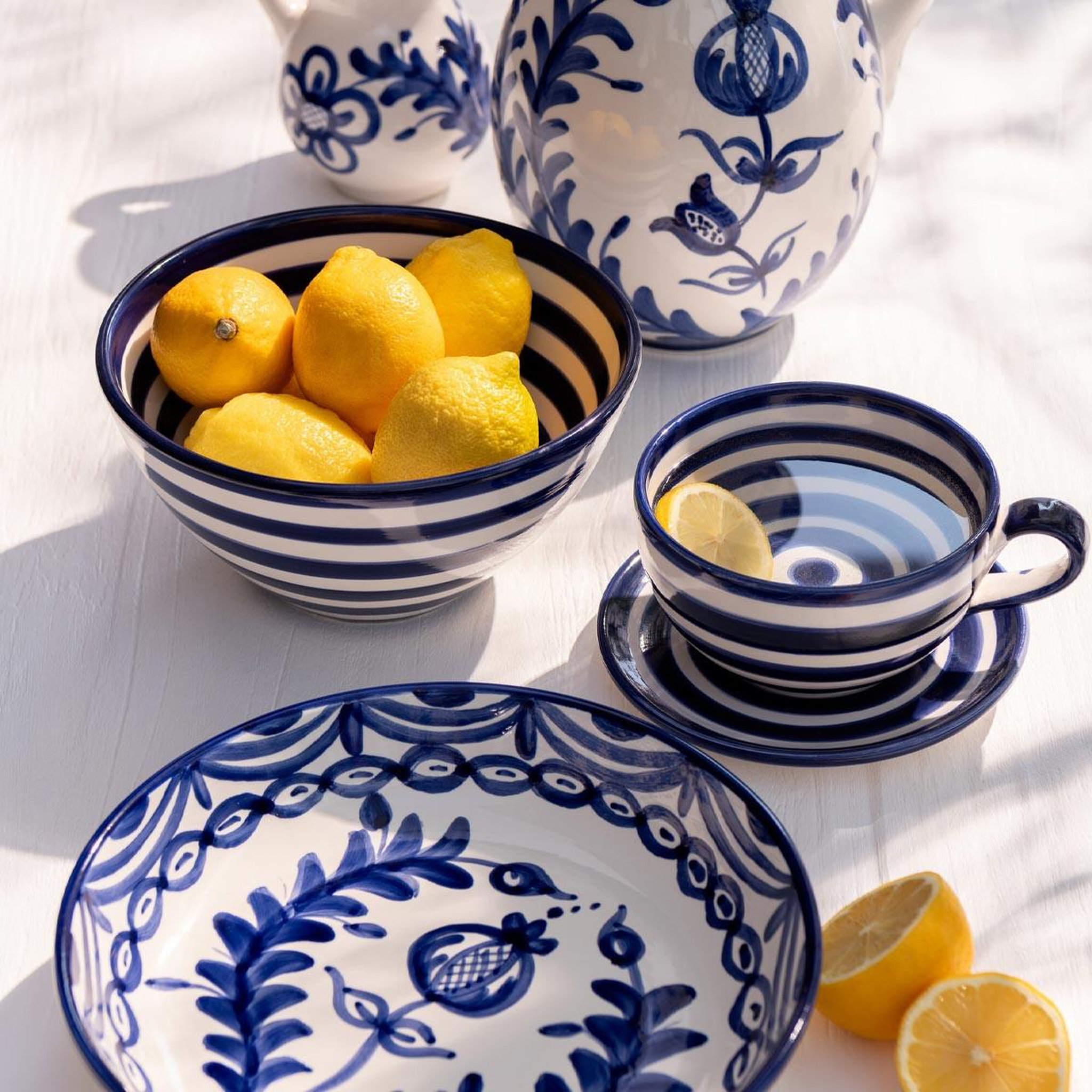 Voir la diapositive 3 : J-LINE Tasse avec sous-tasse en céramique  granada rayure  50cl bleu cobalt