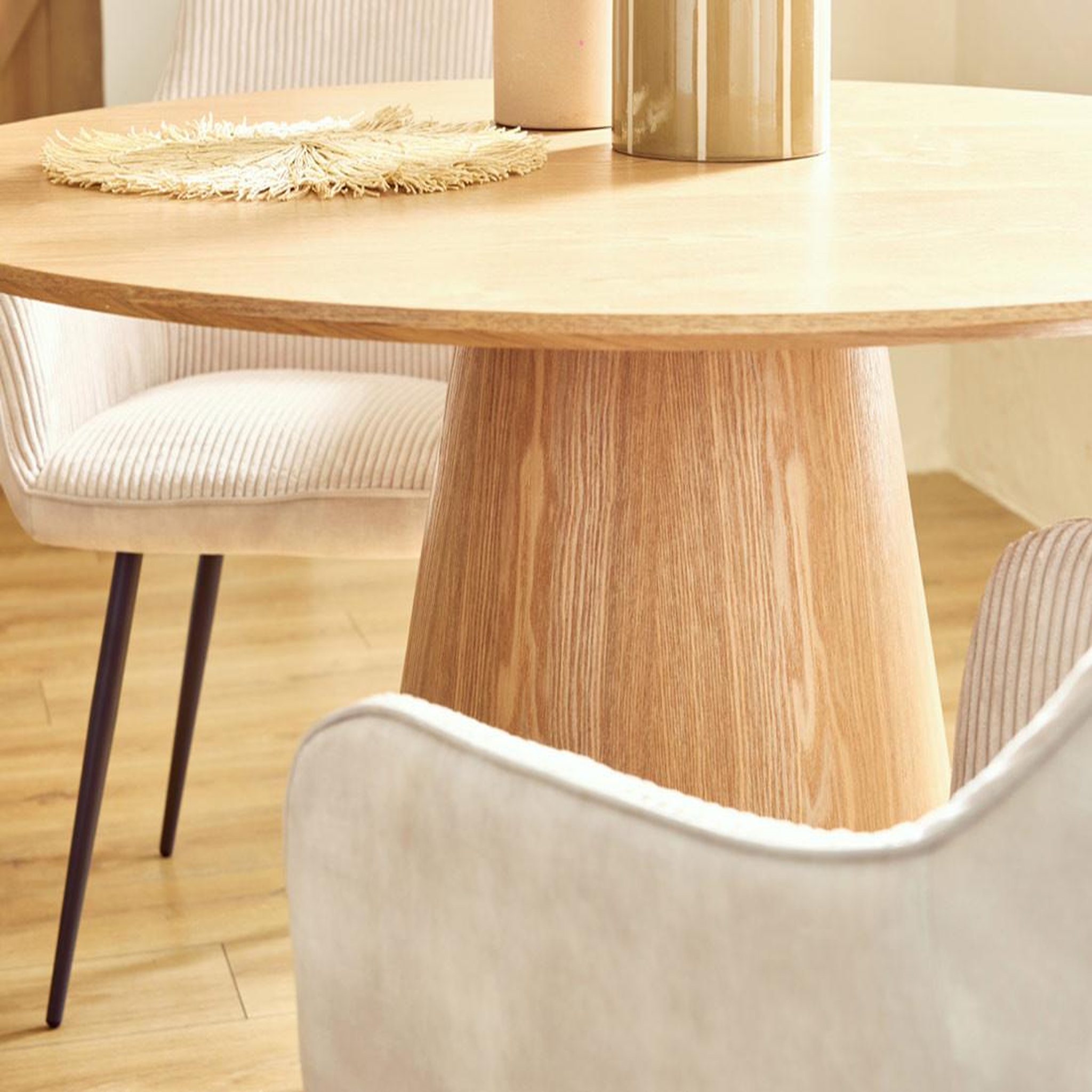 Voir la diapositive 2 : LISA DESIGN Toledo - table à manger ronde - effet bois - 120 cm - 4 à 6 personnes