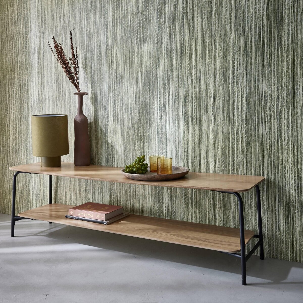 SWEEEK Meuble TV en décor bois et structure acier 150cm 2 étagères