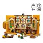 Voir la diapositive 4 : LEGO Harry Potter 76412 - Le blason de la maison Poufsouffle, Jouet avec 3 Minifigurines et Mandragore, Décoration Murale à Collectionner, Château de Poudlard