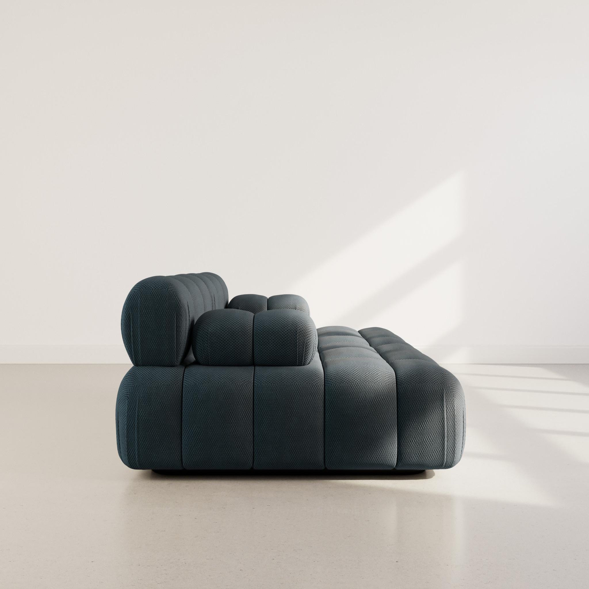 Voir la diapositive 6 : LISA DESIGN Ruby - canapé droit 4 places avec double méridienne - assise profonde - en velours texturé