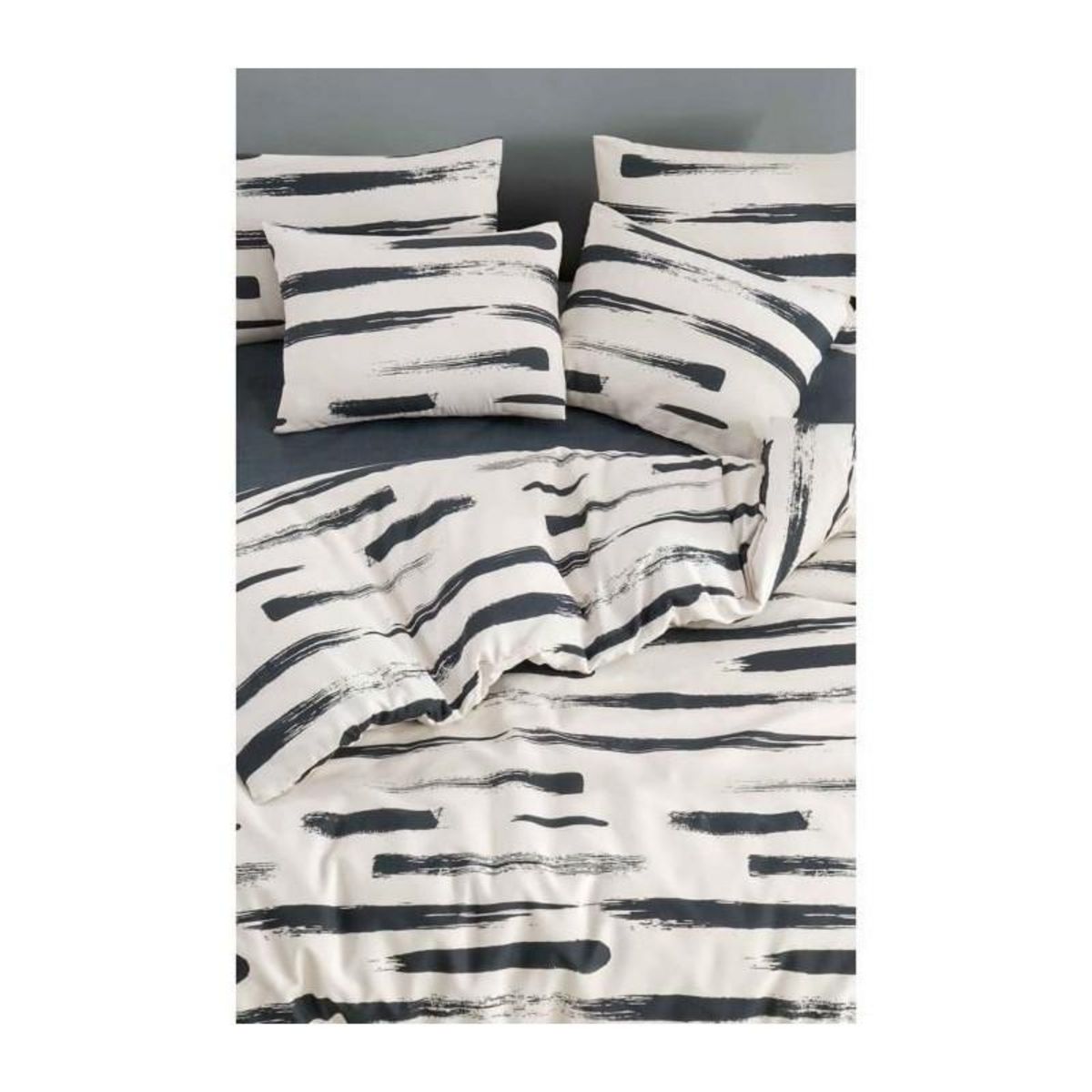 GENERIQUE Parure de lit - 1 housse de couette 220 x 240 cm + 2 taies d'oreiller 60 x 60 cm - 65% coton, 35% polyester - Blanc