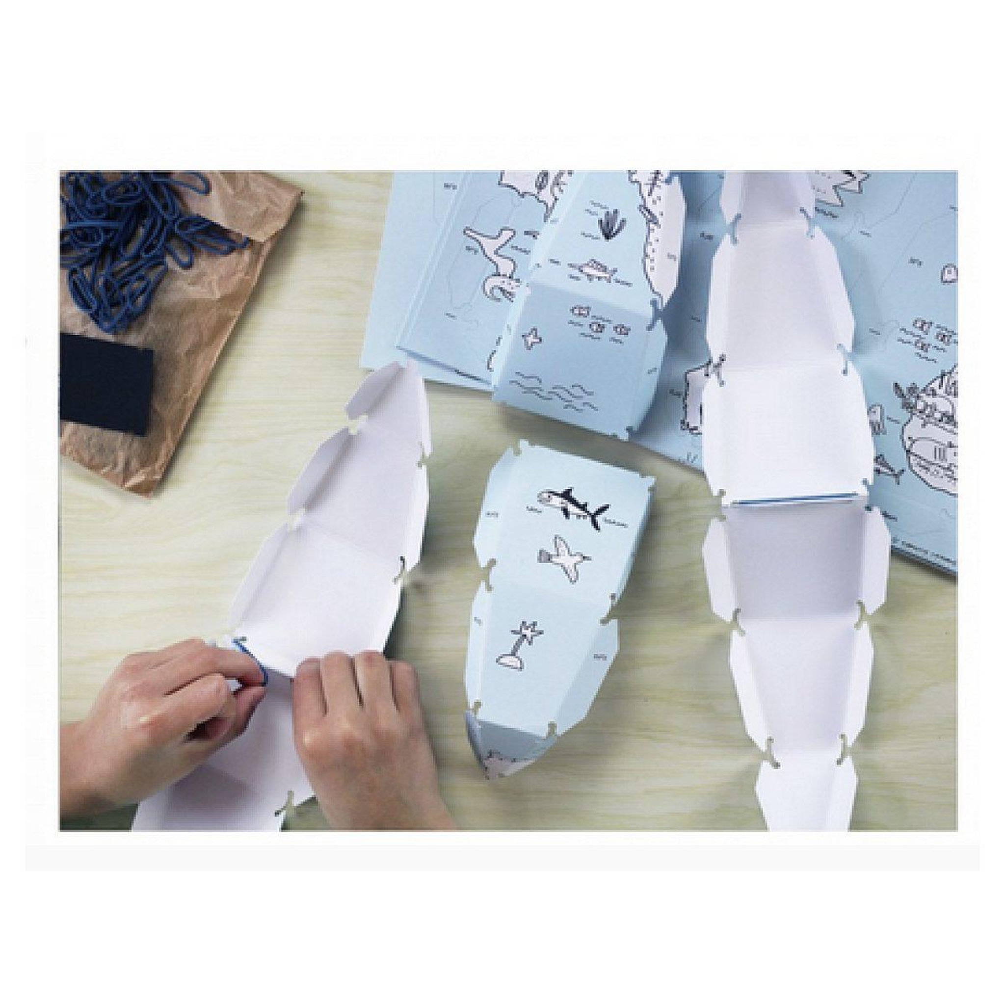 Voir la diapositive 2 : PIROUETTE CACAHOUETE Kit creatif terre a colorier -
