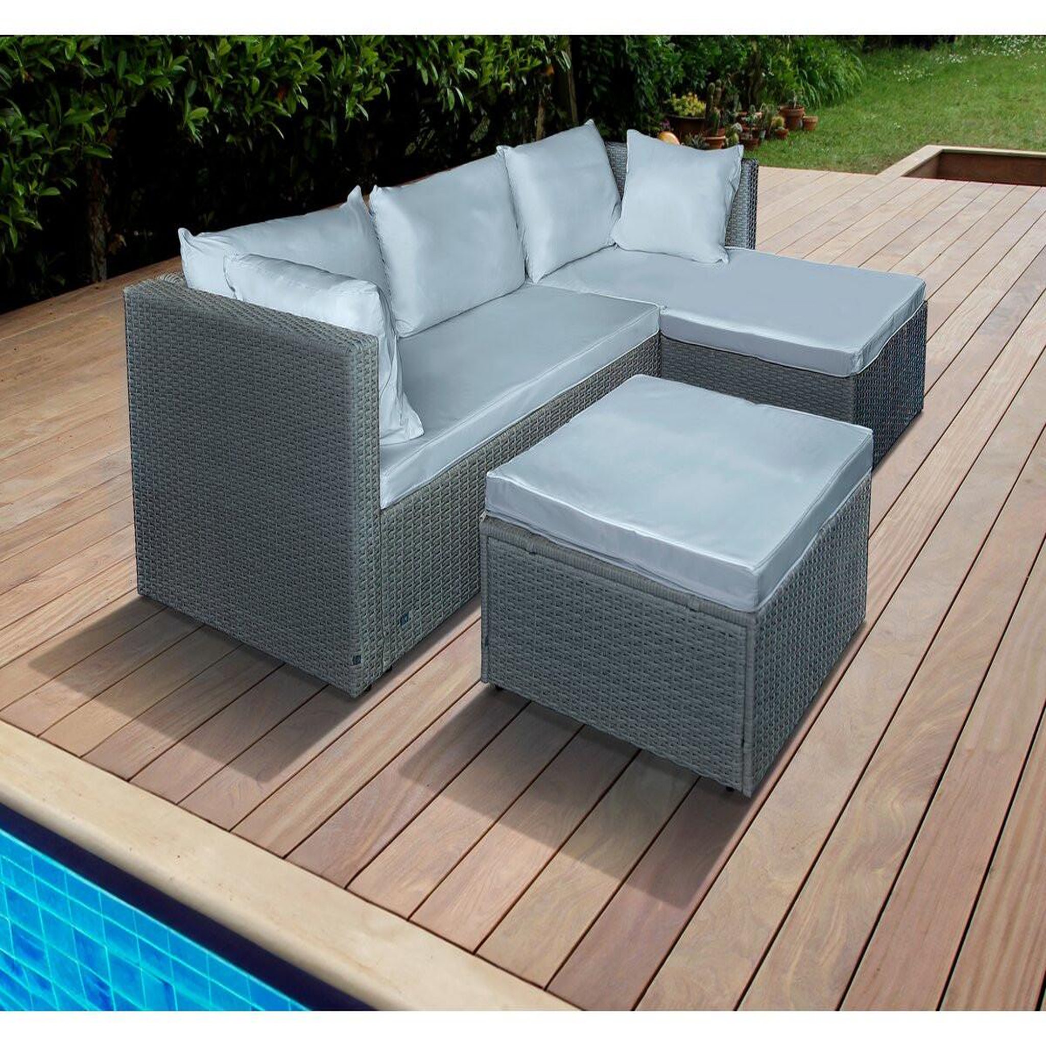 Voir la diapositive 2 : Habitat et Jardin Salon de jardin bas en résine tressée  diya  3 places - gris clair