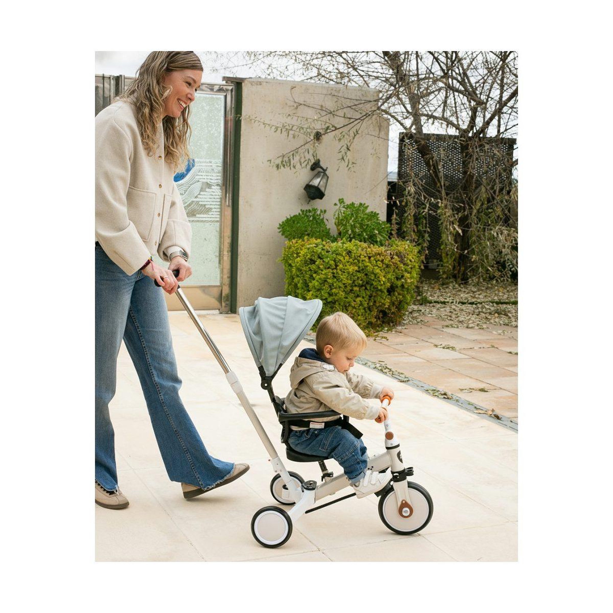 Voir la diapositive 3 : INTERBABY Tricycle évolutif multifonction  - rose - canne parentale