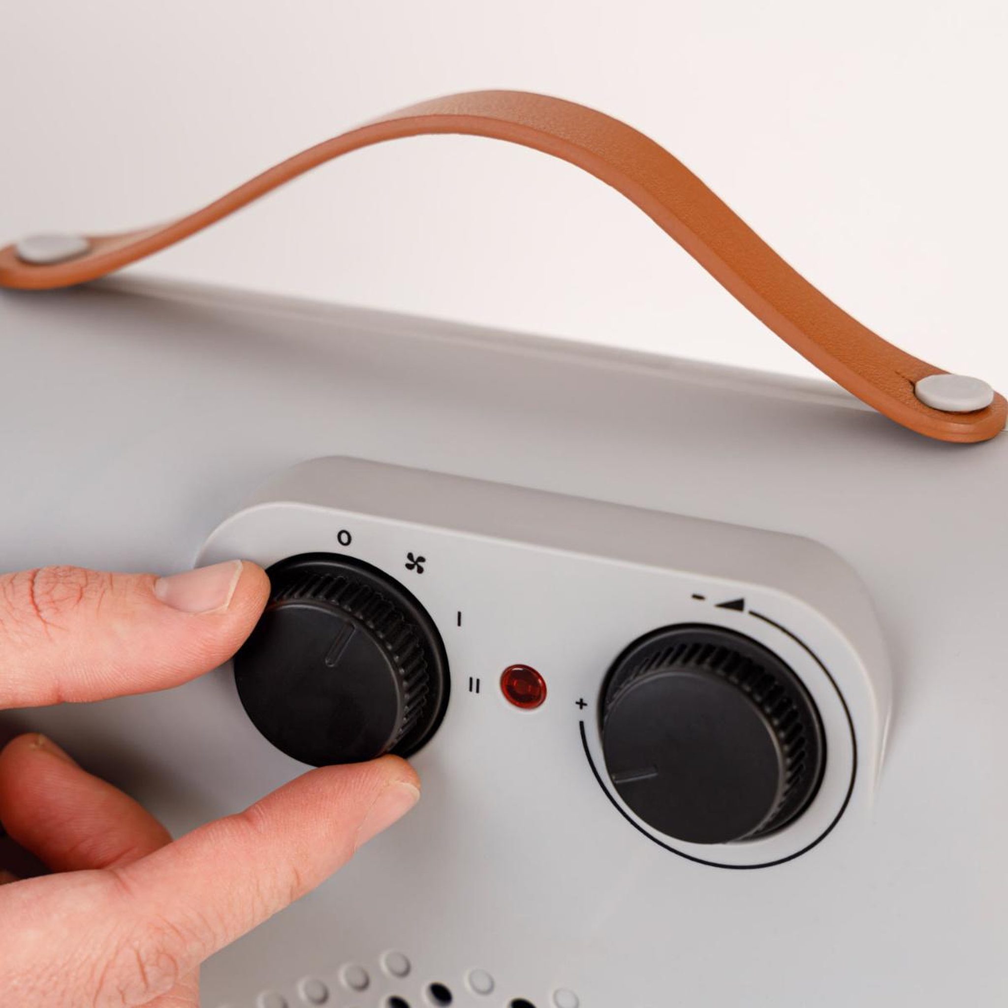 Voir la diapositive 6 : Taurus Chauffage soufflant horizontal et vertical 2000w gris - tropicano up&down