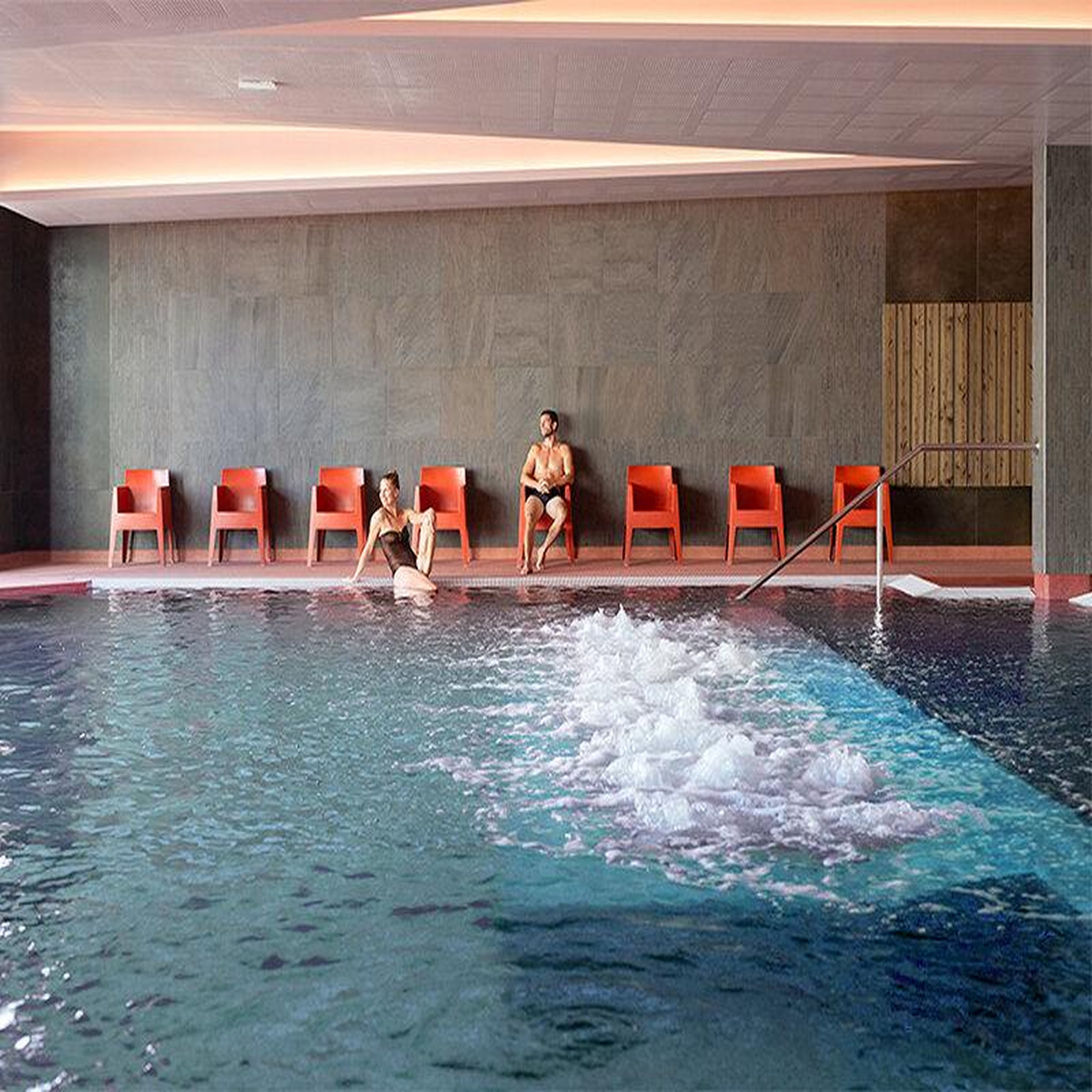 Voir la diapositive 4 : Smartbox 2 jours en studio dans une résidence 4* avec 3 soins et spa près de clermont-ferrand - coffret cadeau séjour