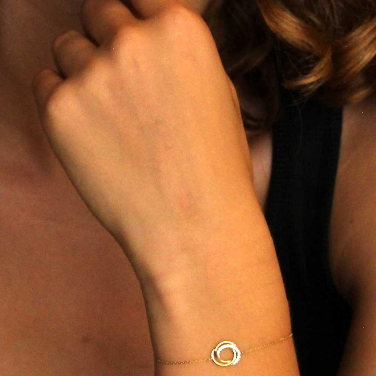 L'ATELIER D'AZUR Bracelet Or Jaune - Anneaux Enlacés Sertis de Zirconiums