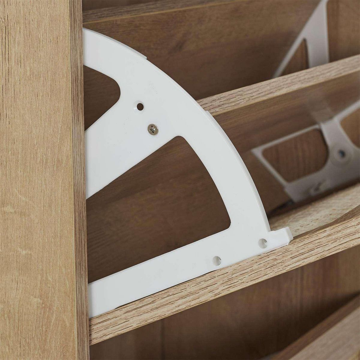 The Home Deco Factory Meuble à chaussures 3 portes Bali en cannage - Marron