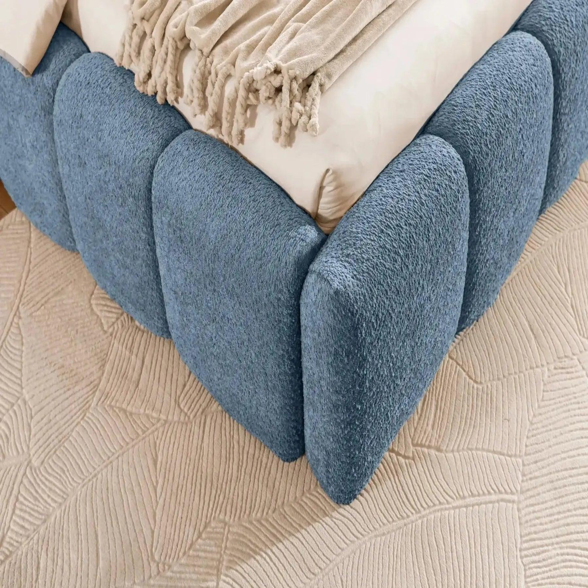 Voir la diapositive 6 : CASANOVA PARIS Elise - lit coffre tissu bouclette