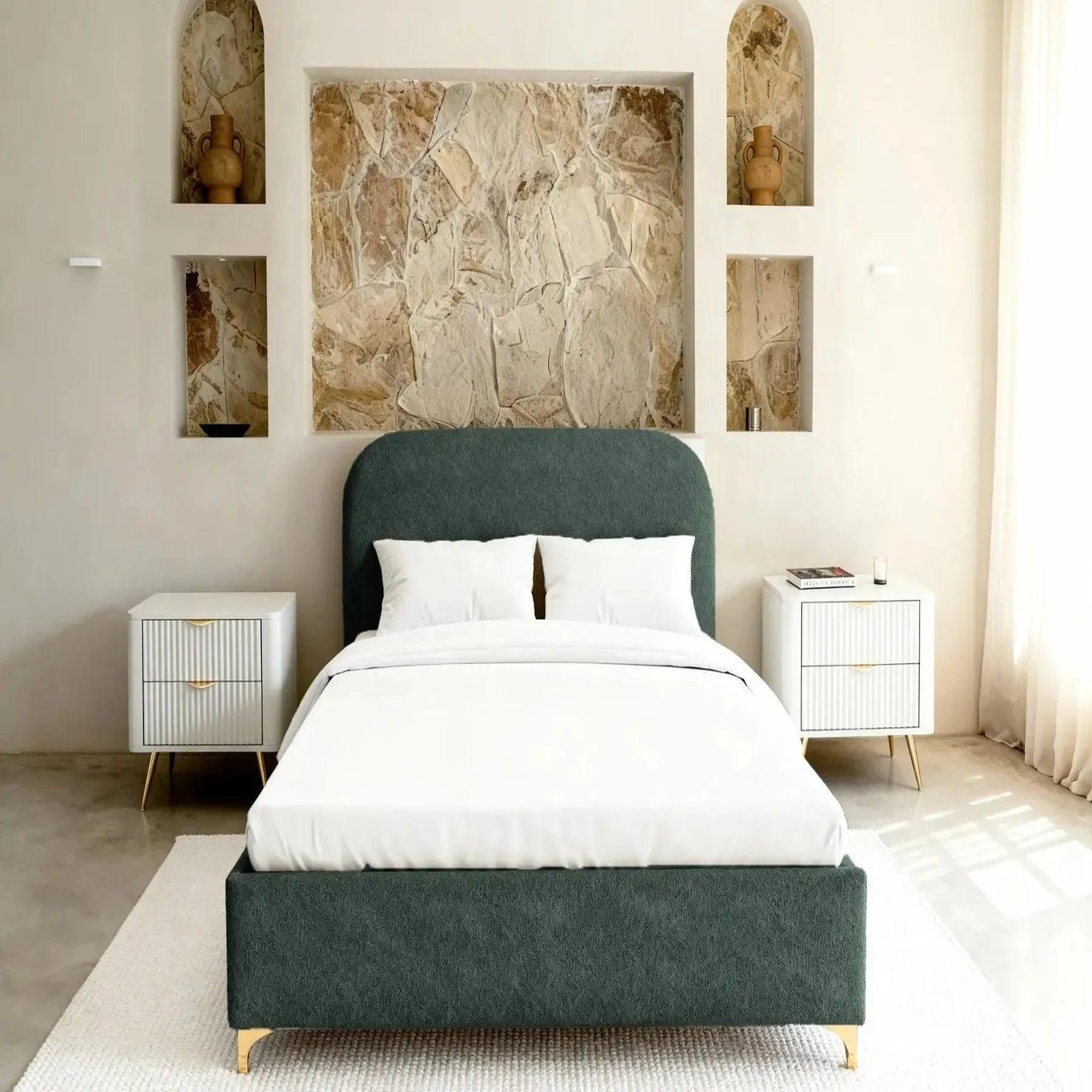 Voir la diapositive 3 : CASANOVA PARIS Charlotte - lit coffre tissu chenille