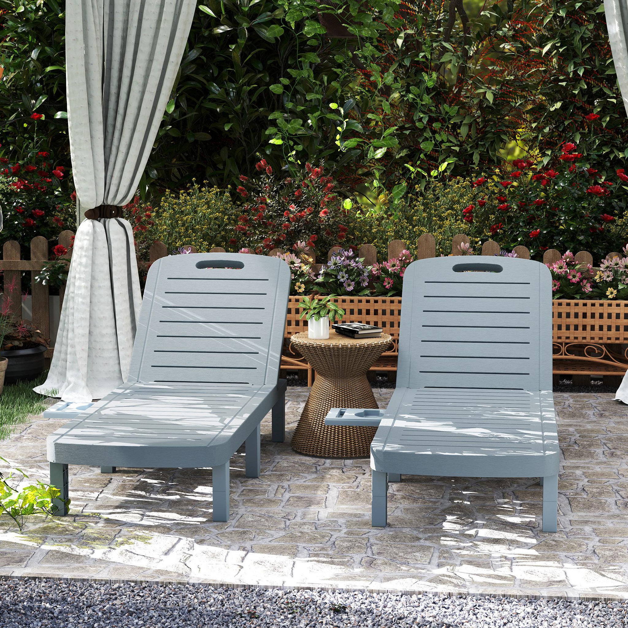 Voir la diapositive 2 : OUTSUNNY Lot de 2 bains de soleil inclinable - plateau rétractable - PP texturé effet bois gris