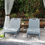 Voir la diapositive 2 : OUTSUNNY Lot de 2 bains de soleil inclinable - plateau rétractable - PP texturé effet bois gris