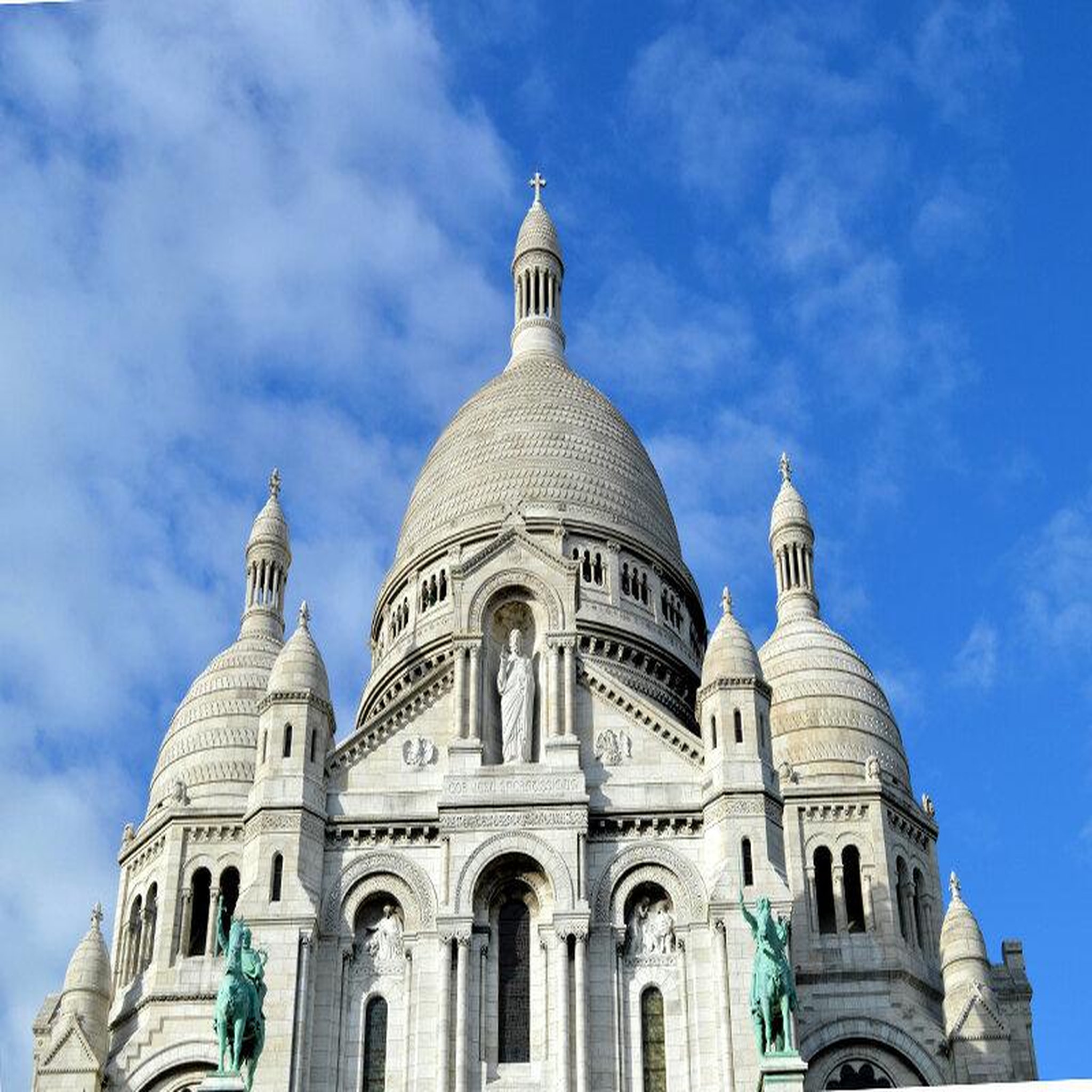 Voir la diapositive 5 : Smartbox City trip à paris : 6 jours en hôtel 3 ou 4* avec visites des lieux incontournables - coffret cadeau séjour