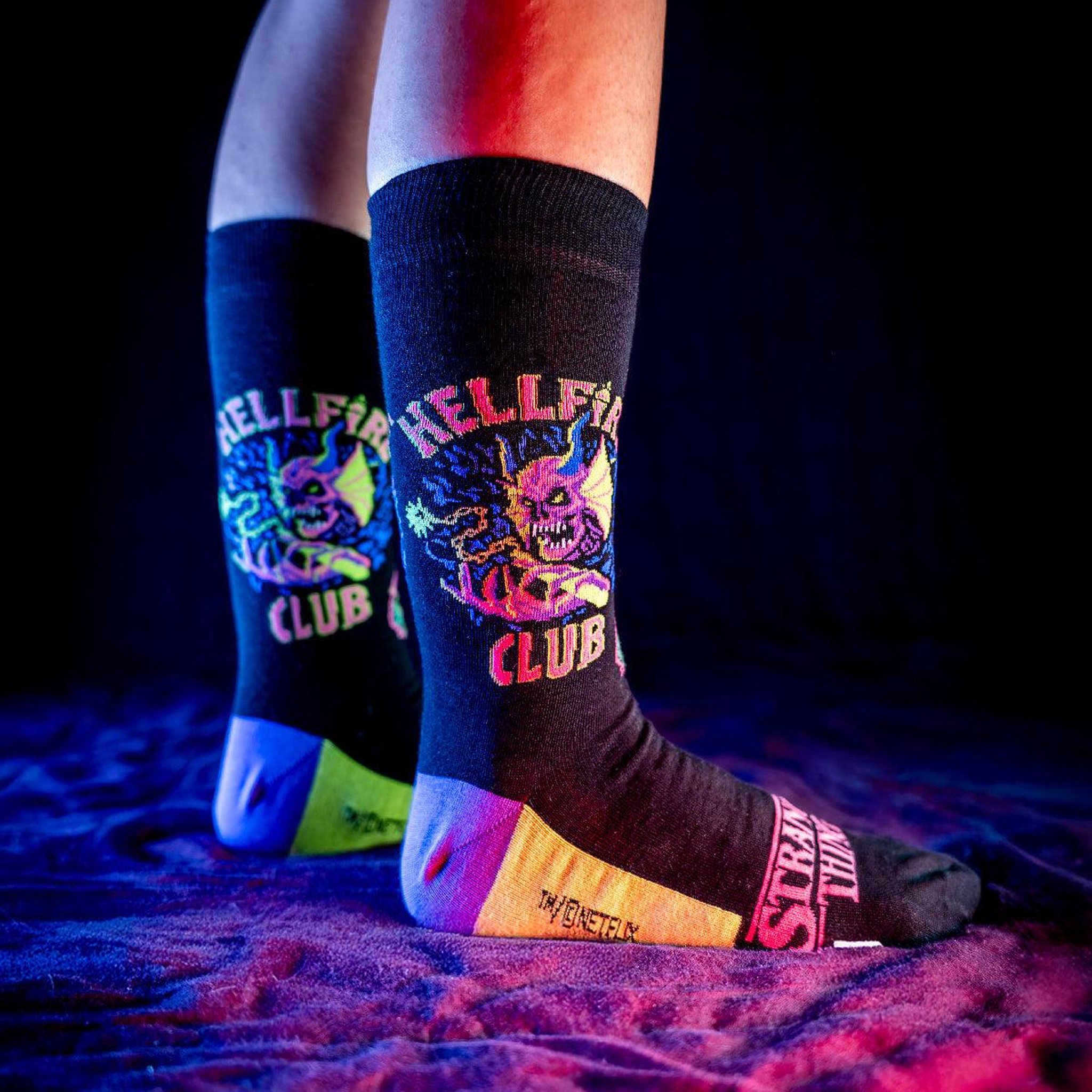 Voir la diapositive 2 : SOCK AFFAIRS Chaussettes stranger things demogorgon