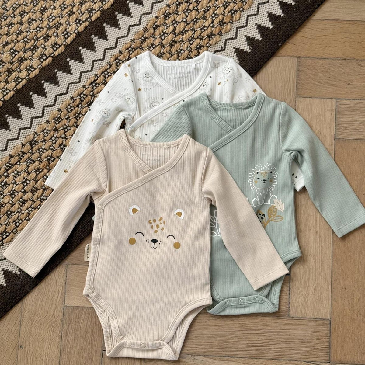 Petit Béguin Lot de 3 bodies bébé côtelés manches longues ouverture croisée Kenya