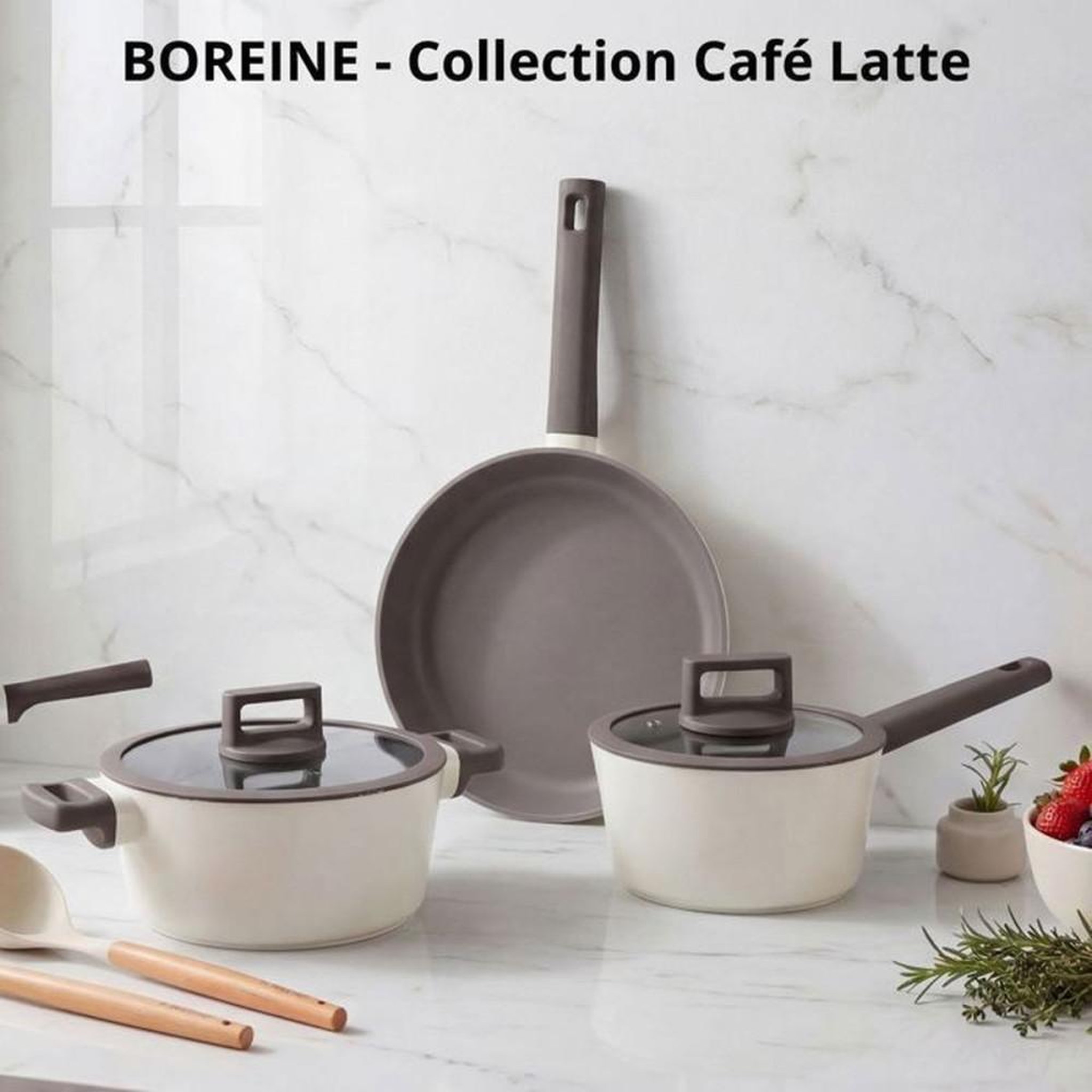 Voir la diapositive 6 : Set de casseroles 5 pièces revêtement antiadhésif granit blanc, poêle 24 cm, casserole 18 cm (1,9 L) et fait-tout 24 cm (4,25 L) avec couvercles en silicone, compatible induction