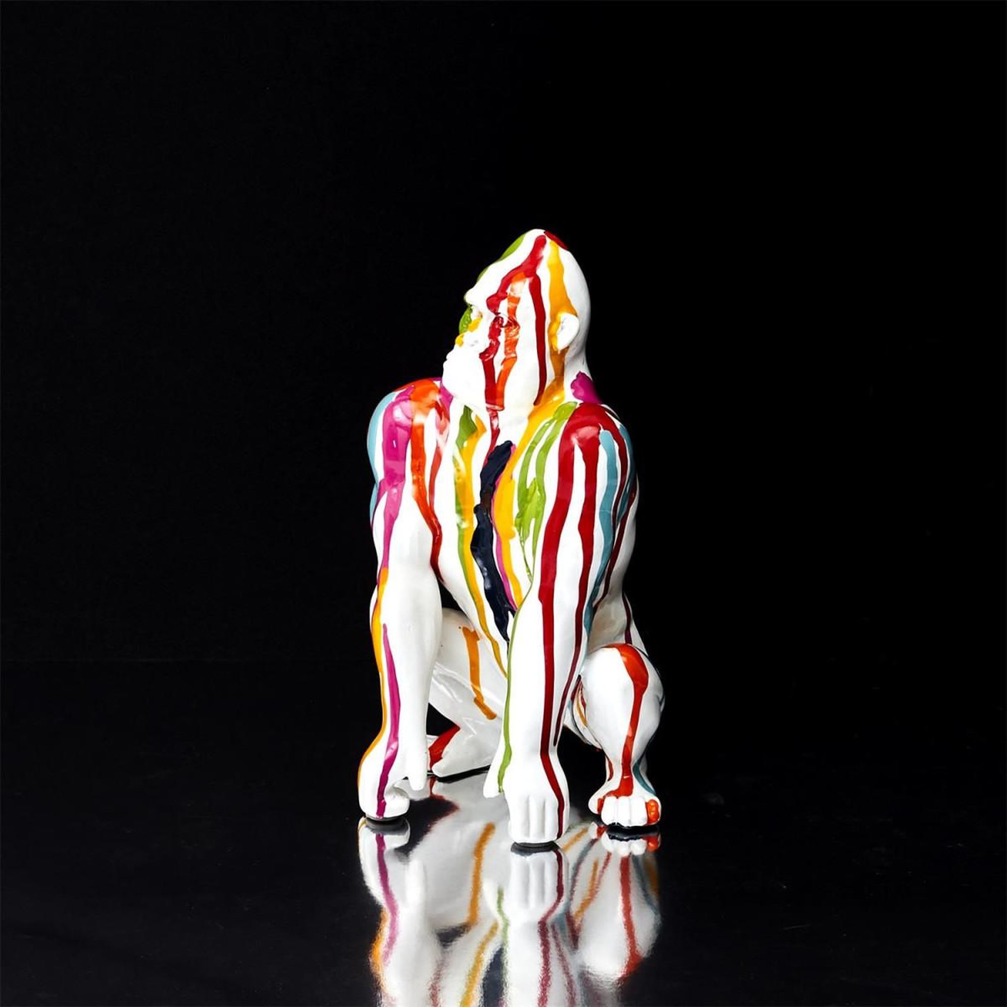 Voir la diapositive 5 : The Home Deco Factory Statuette déco gorille  rainbow  24cm multicolore