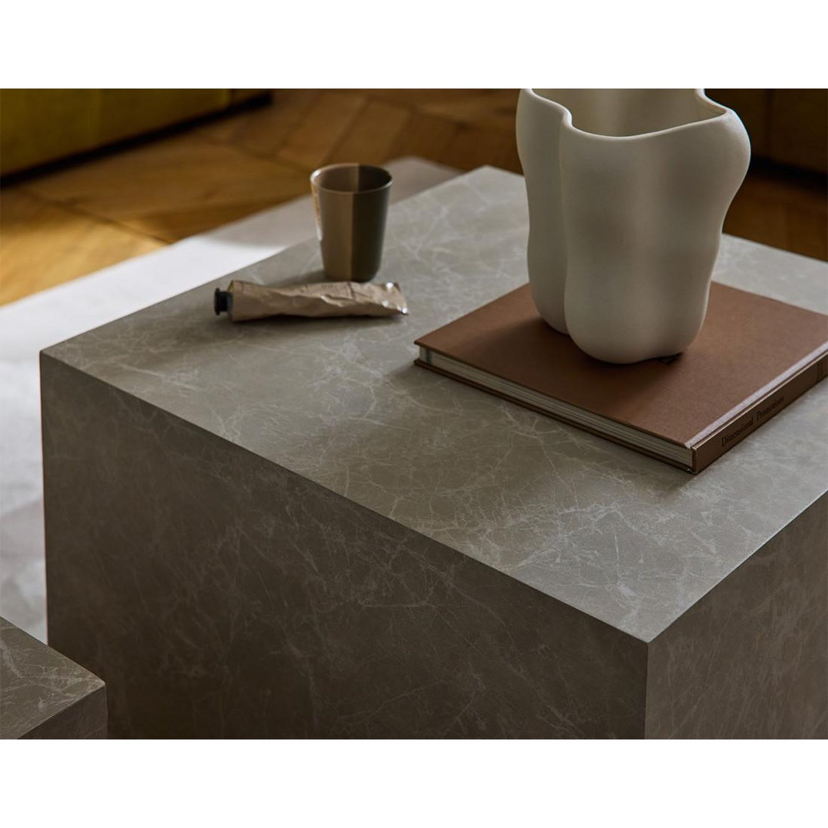 LISA DESIGN Fabio - lot de 2 tables basses gigognes - marbre gris