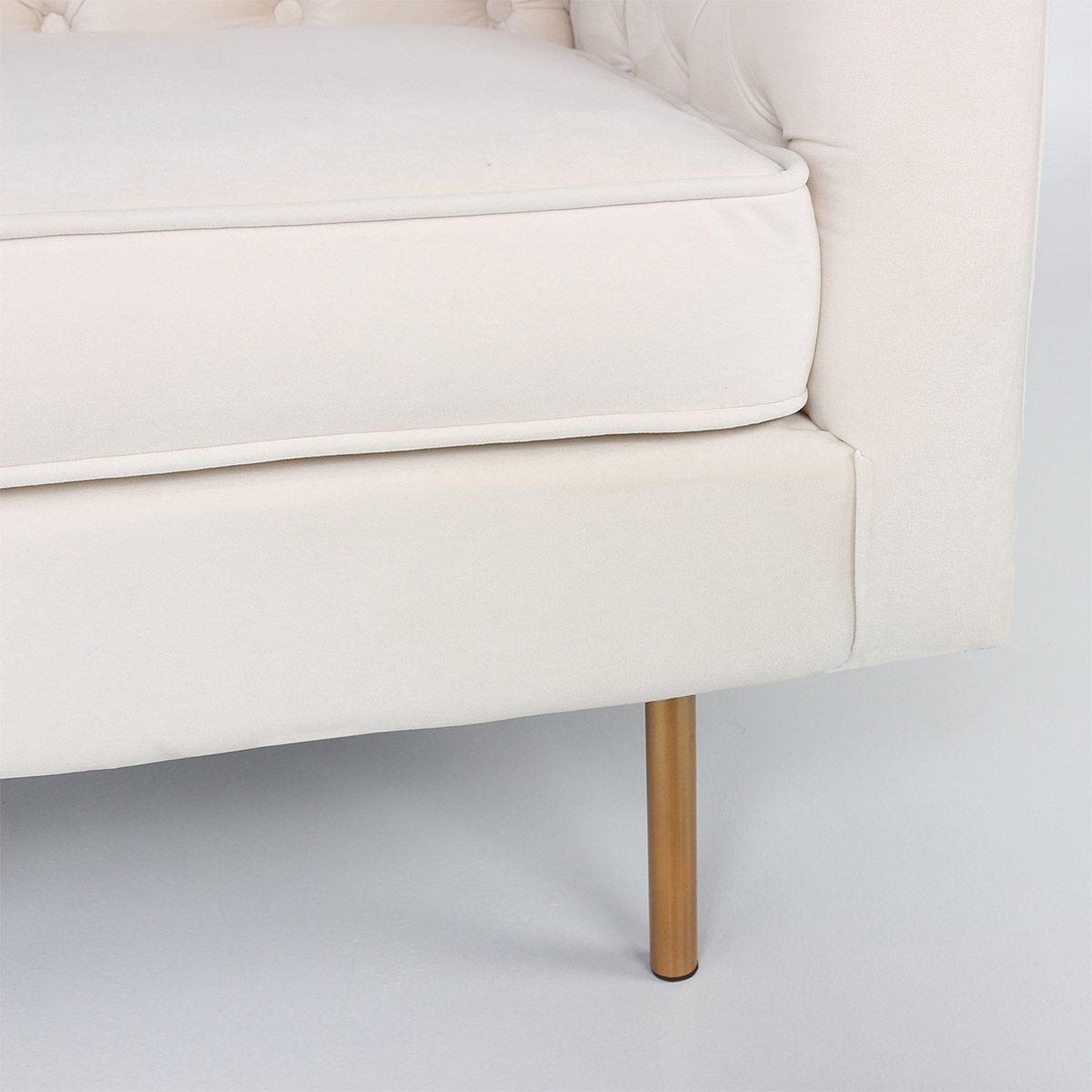 Voir la diapositive 5 : Paris Prix Fauteuil design en velours  natacha  78cm beige