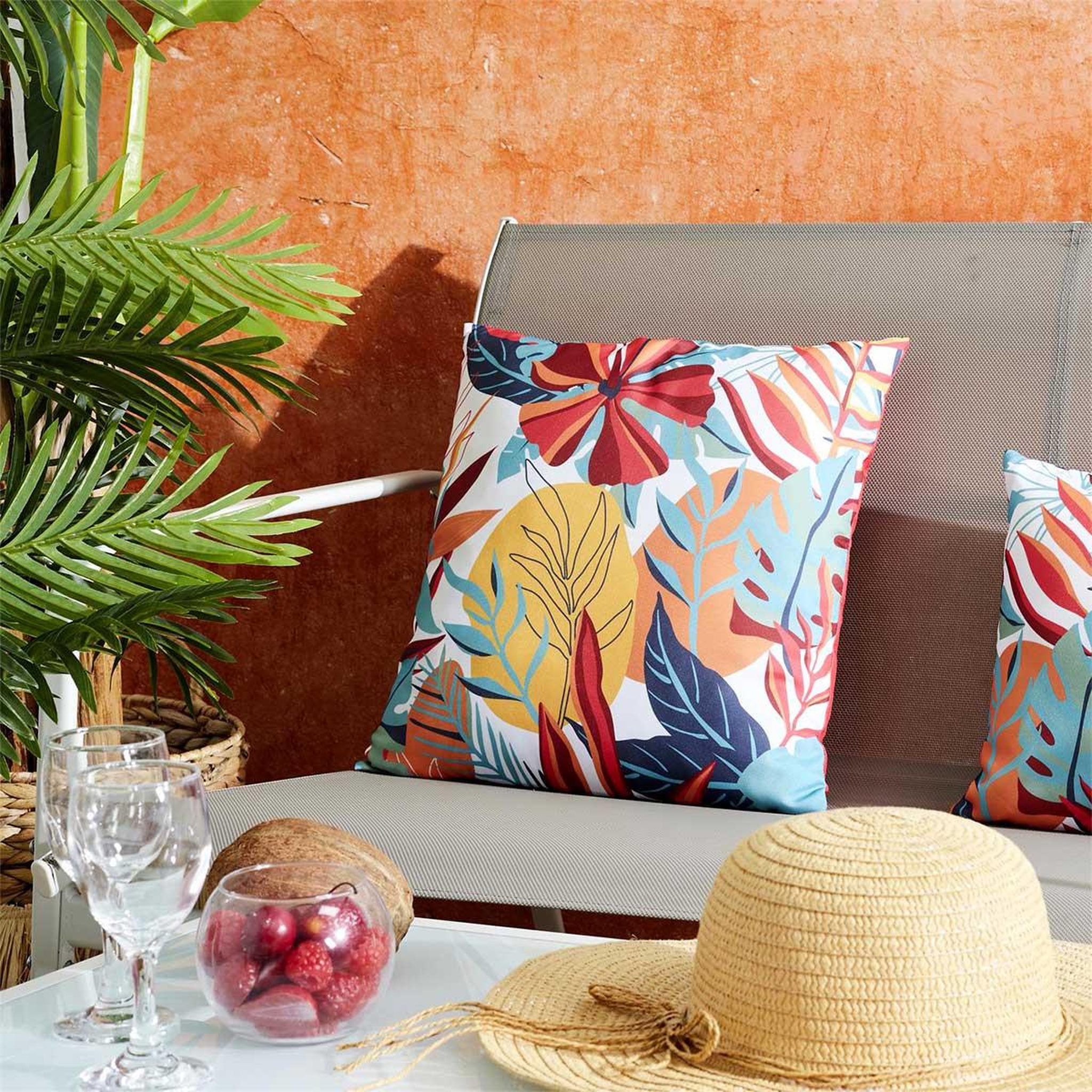 Voir la diapositive 3 : The Home Deco Factory Coussin déco  paradis exotique  40x40cm multicolore