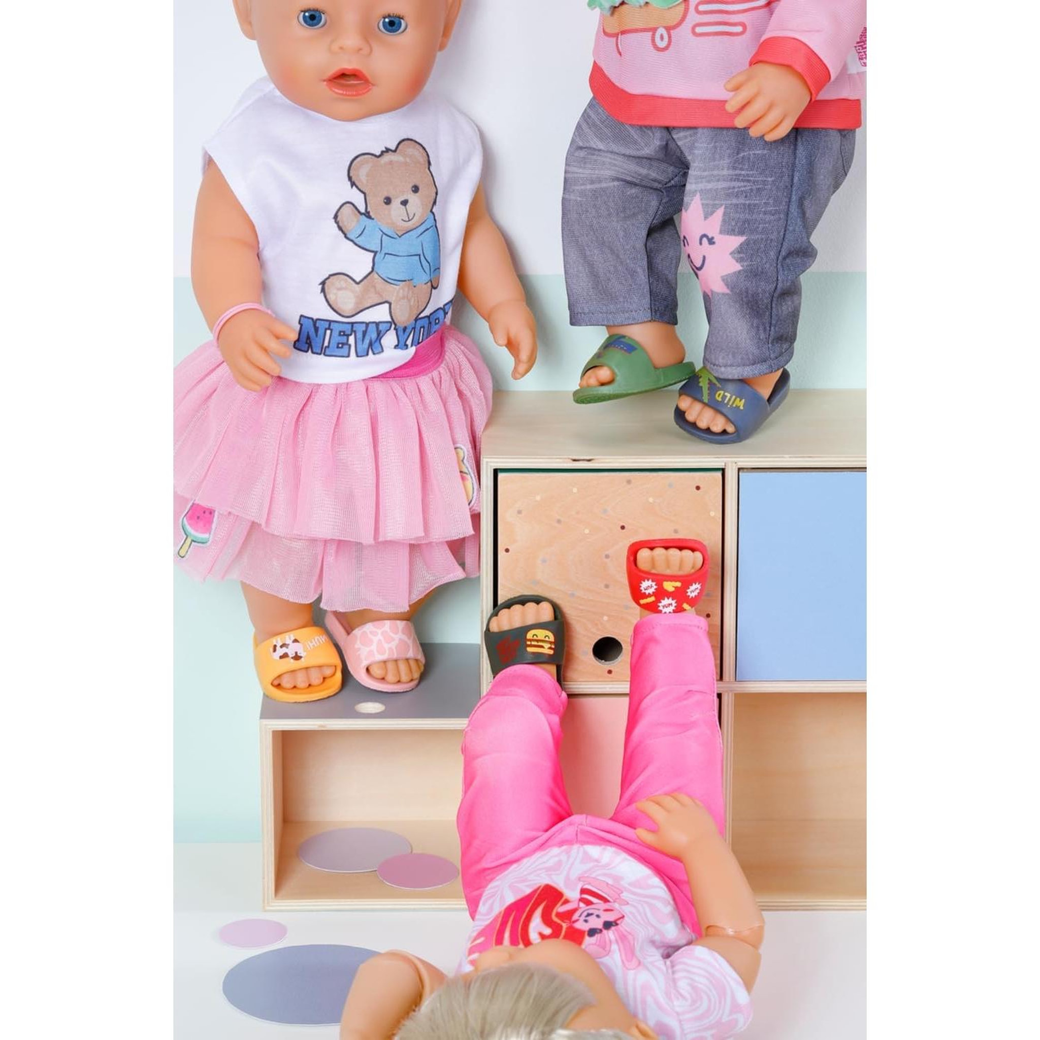 Voir la diapositive 6 : Zapf Creation BABY born - Chaussons colorés pour poupées