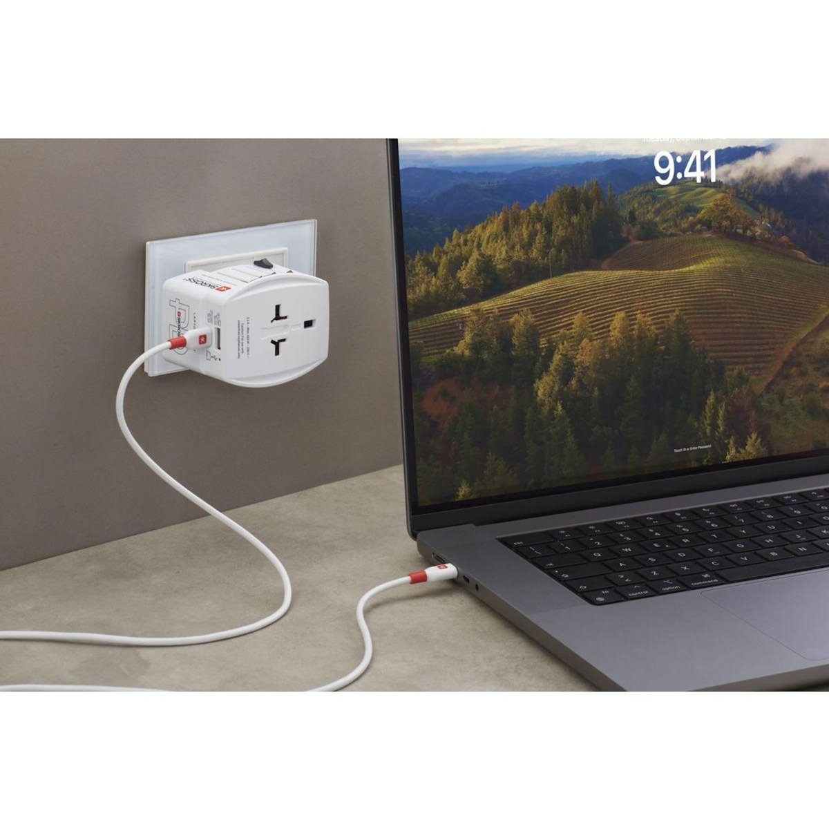 Skross Adaptateur de voyage 65W + Chargeur rapide + cable