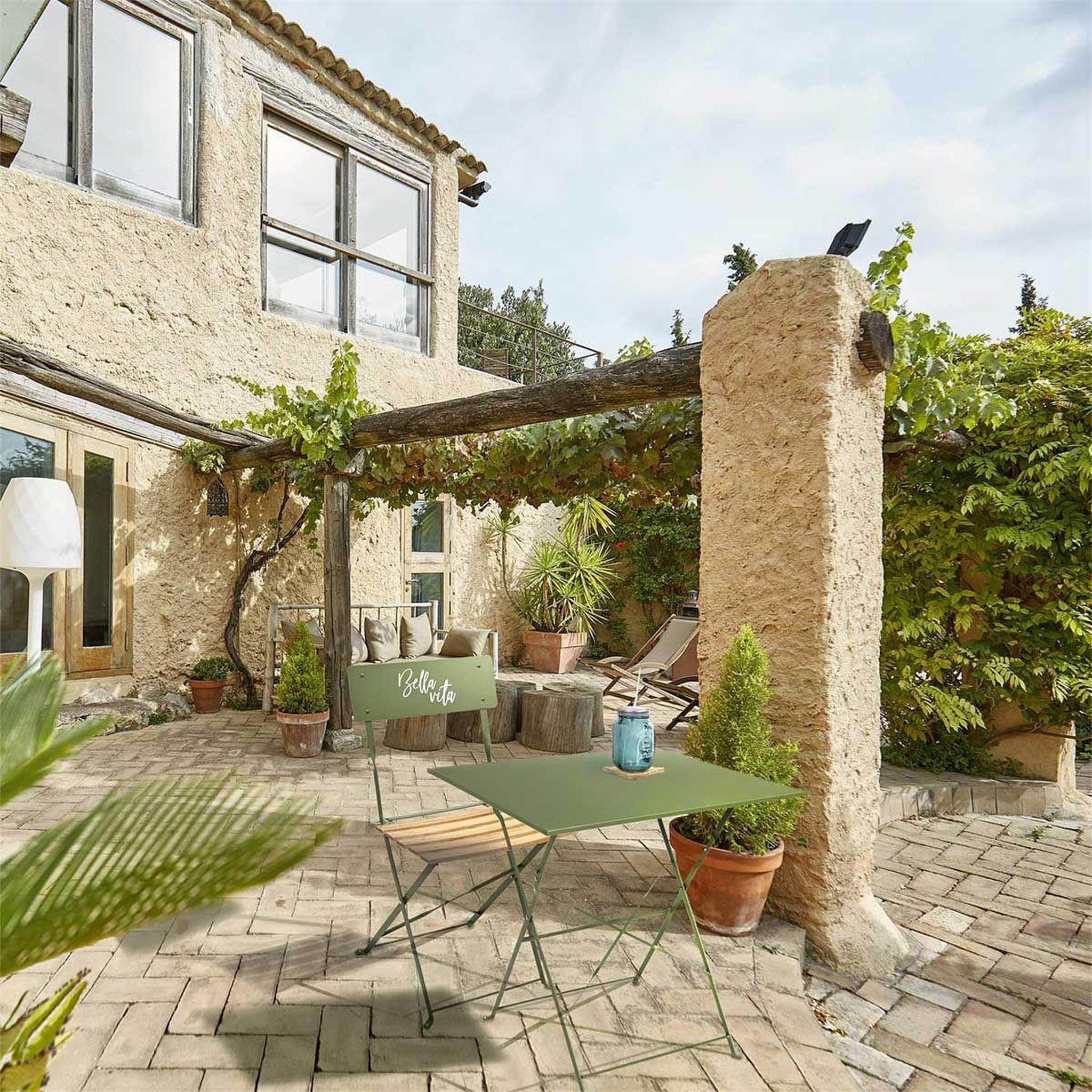 Voir la diapositive 5 : The Home Deco Factory Table de Jardin Pliante  Palerme  70cm Kaki