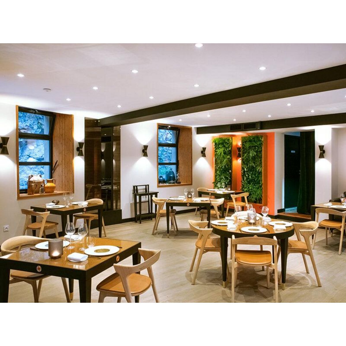 Smartbox Menu 5 plats avec vin dans un restaurant primé à Lastours - Coffret Cadeau Gastronomie