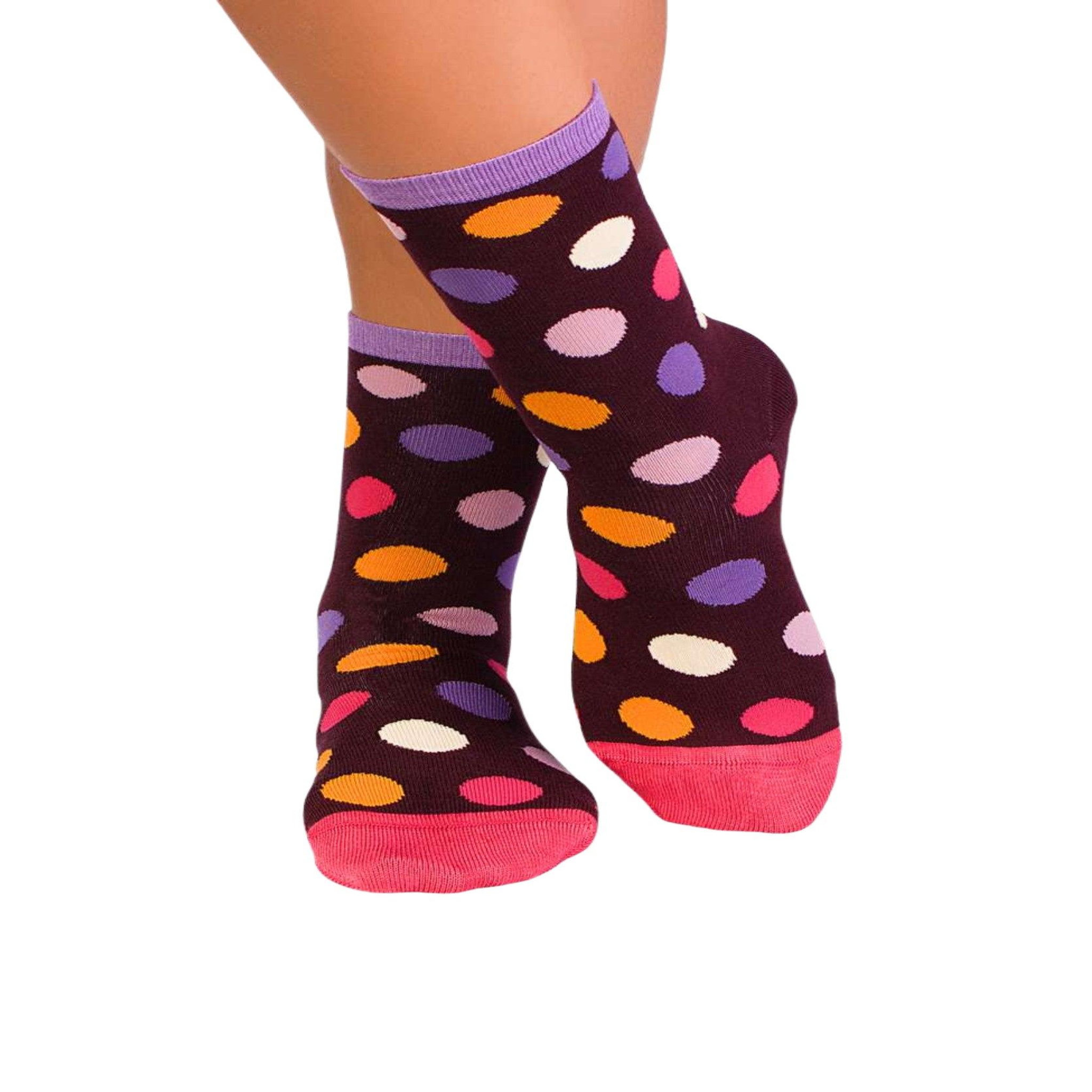 PIRIN HILL Chaussettes en bambou à pois - bordeaux. Coloris disponibles : Rouge