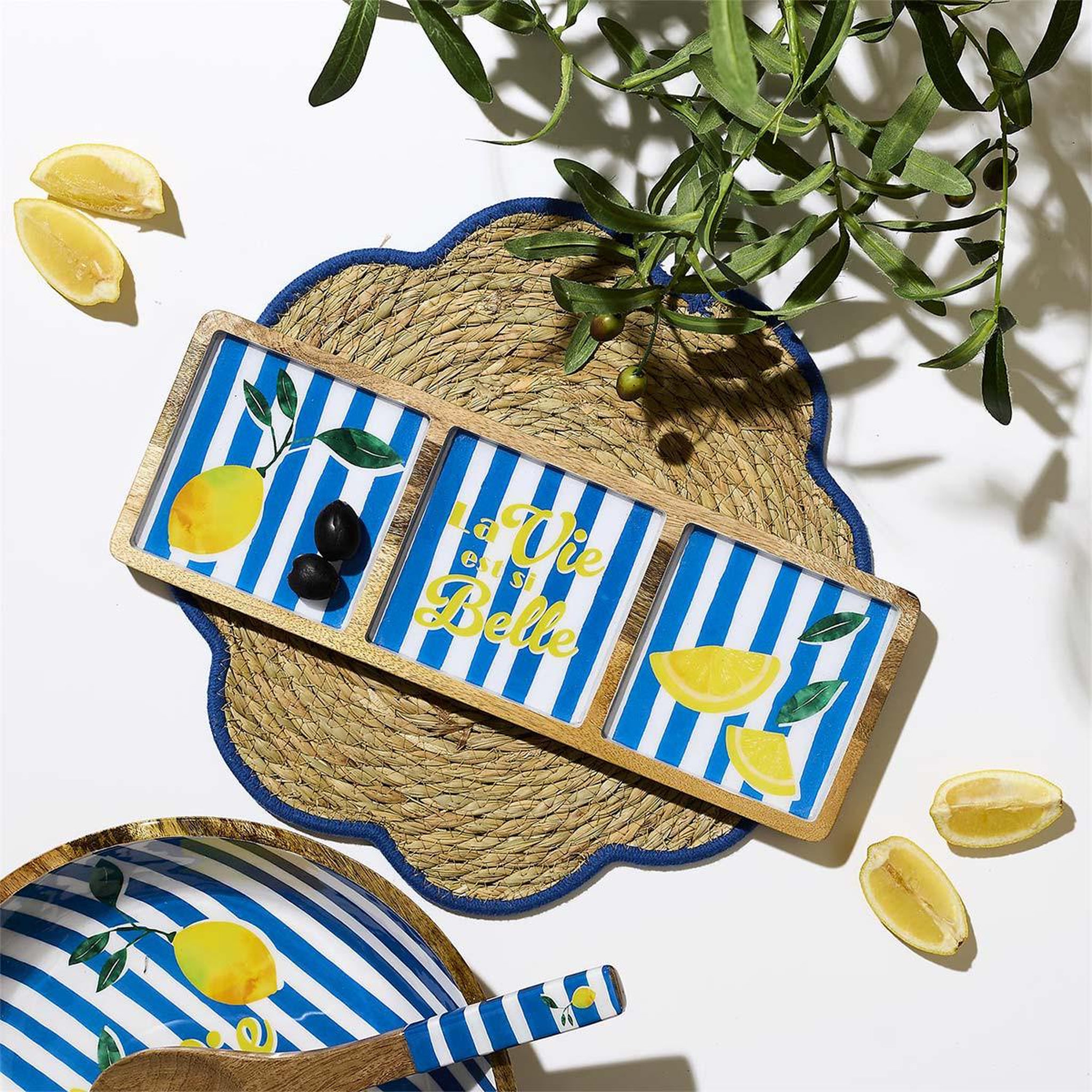 Voir la diapositive 4 : The Home Deco Factory Planche de présentation en bois  dolce vita  40cm bleu