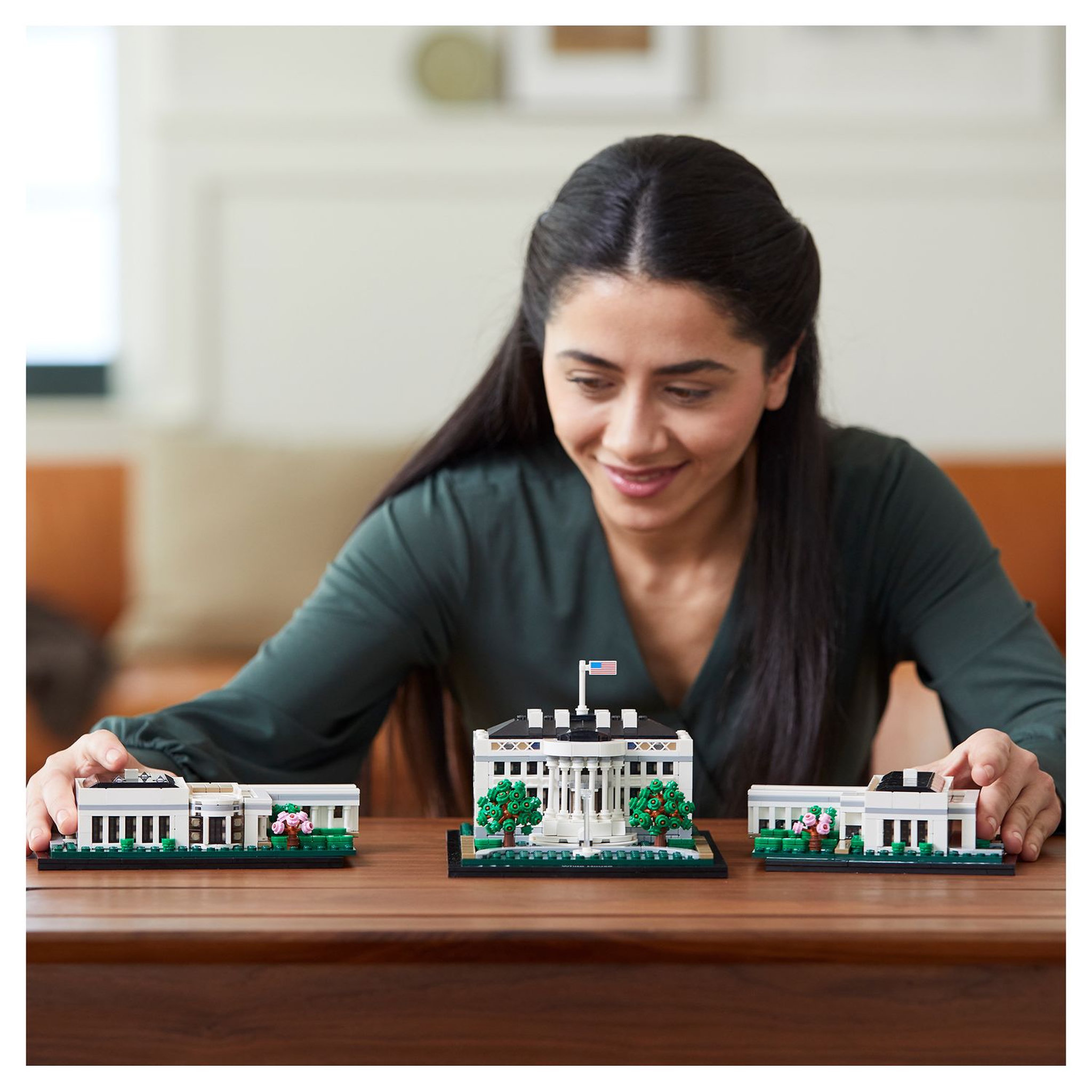 Voir la diapositive 9 : LEGO Architecture 21054 La Maison Blanche, Ensemble de Construction pour Adultes