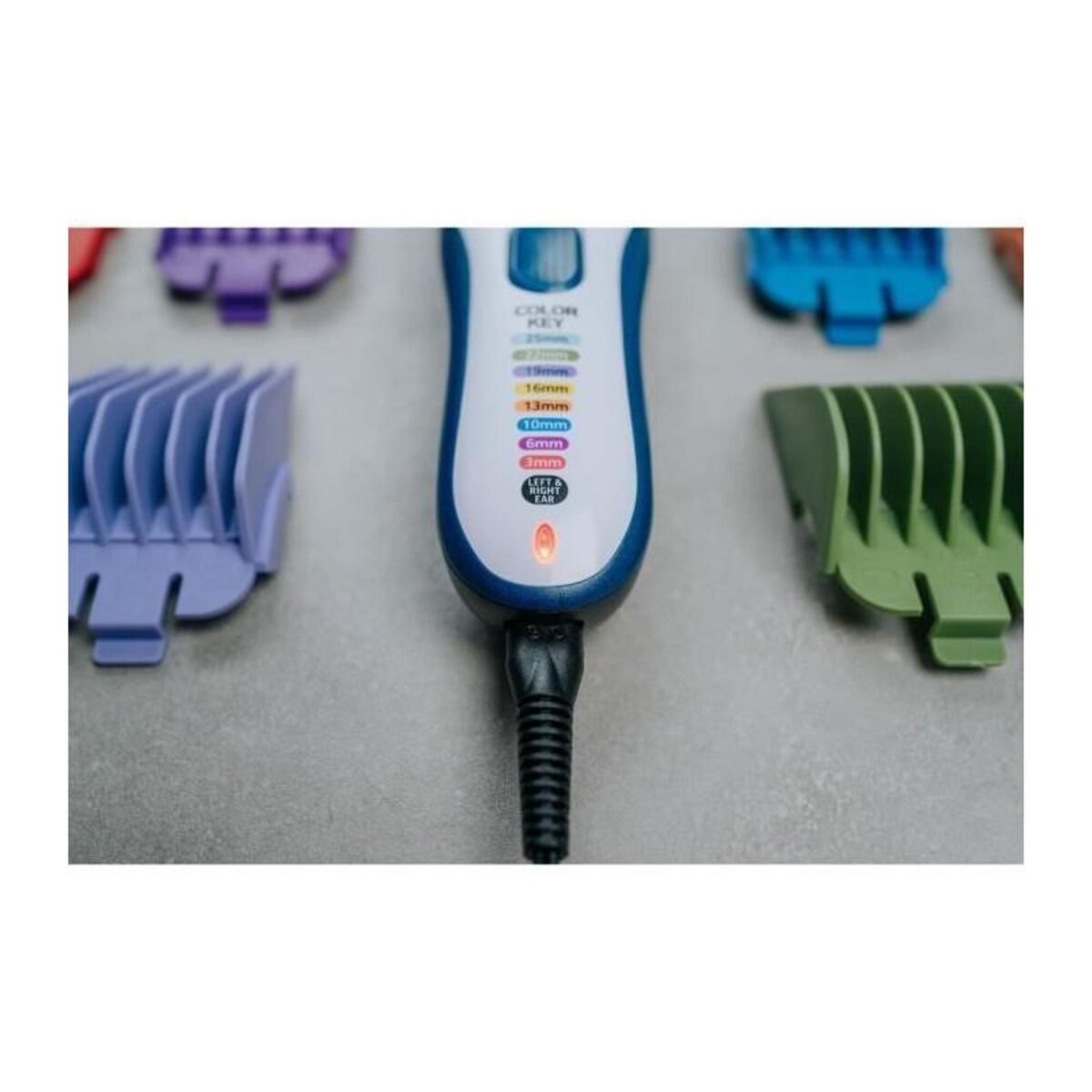 WAHL Tondeuse a cheveux - WAHL - COLOR PRO CORDLESS - 3,5 W - 8 sabots - Autonomie : 60 min - Bleu / Gris