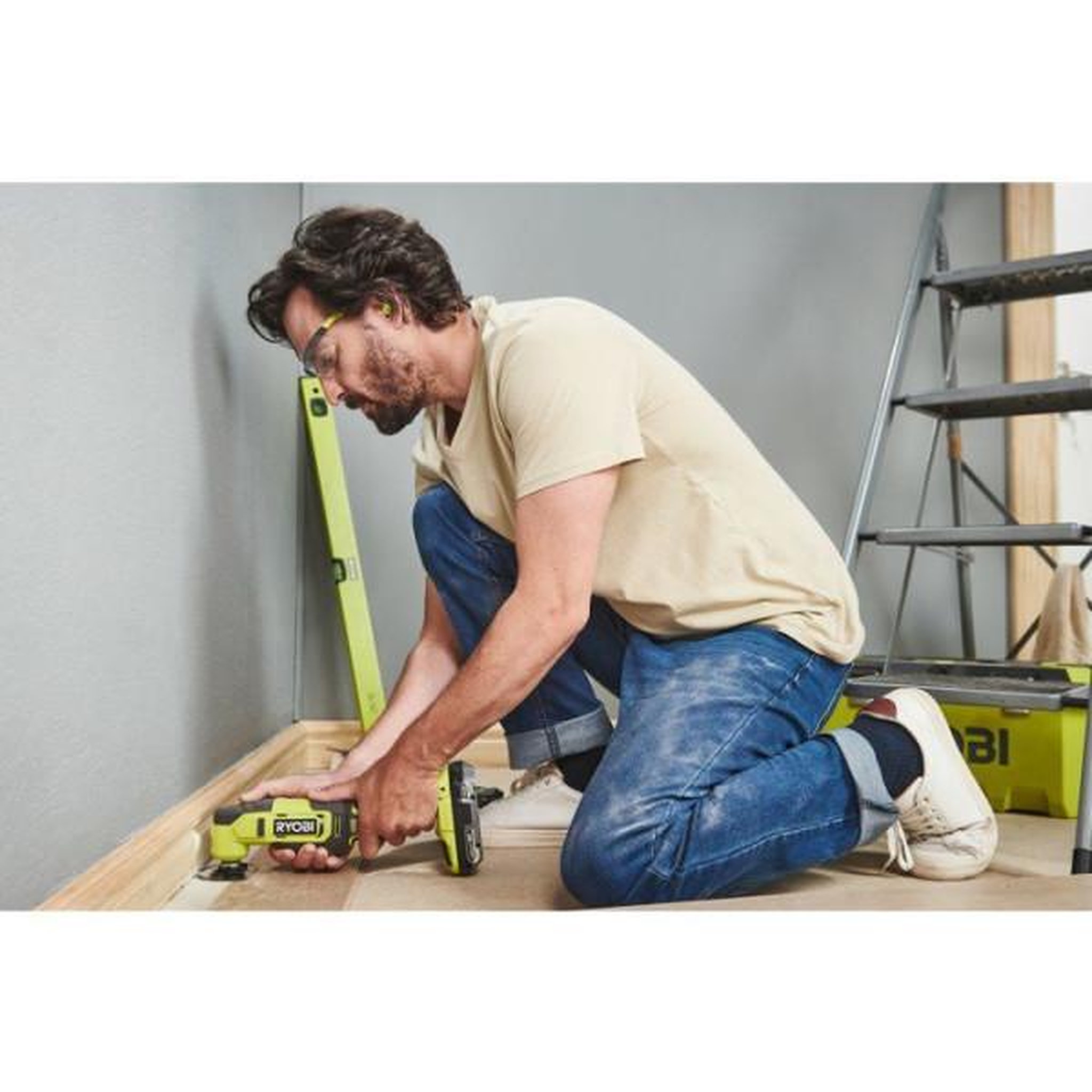 Voir la diapositive 2 : Ryobi RYOBI Pack 2 outils ONE+ 18V perceuse-visseuse + outil multifonction oscillant + batterie 2Ah + chargeur R18CK2G-1C20G