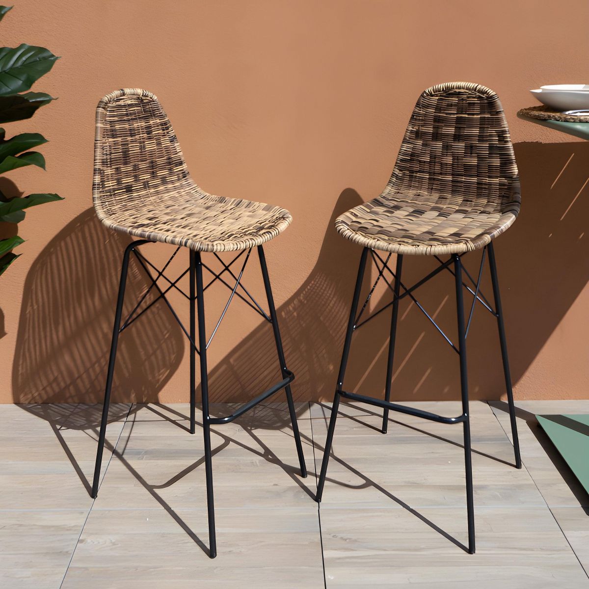 Rendez vous déco Lot de 2 chaises de bar 76 cm en résine tressée beige - Tiptur