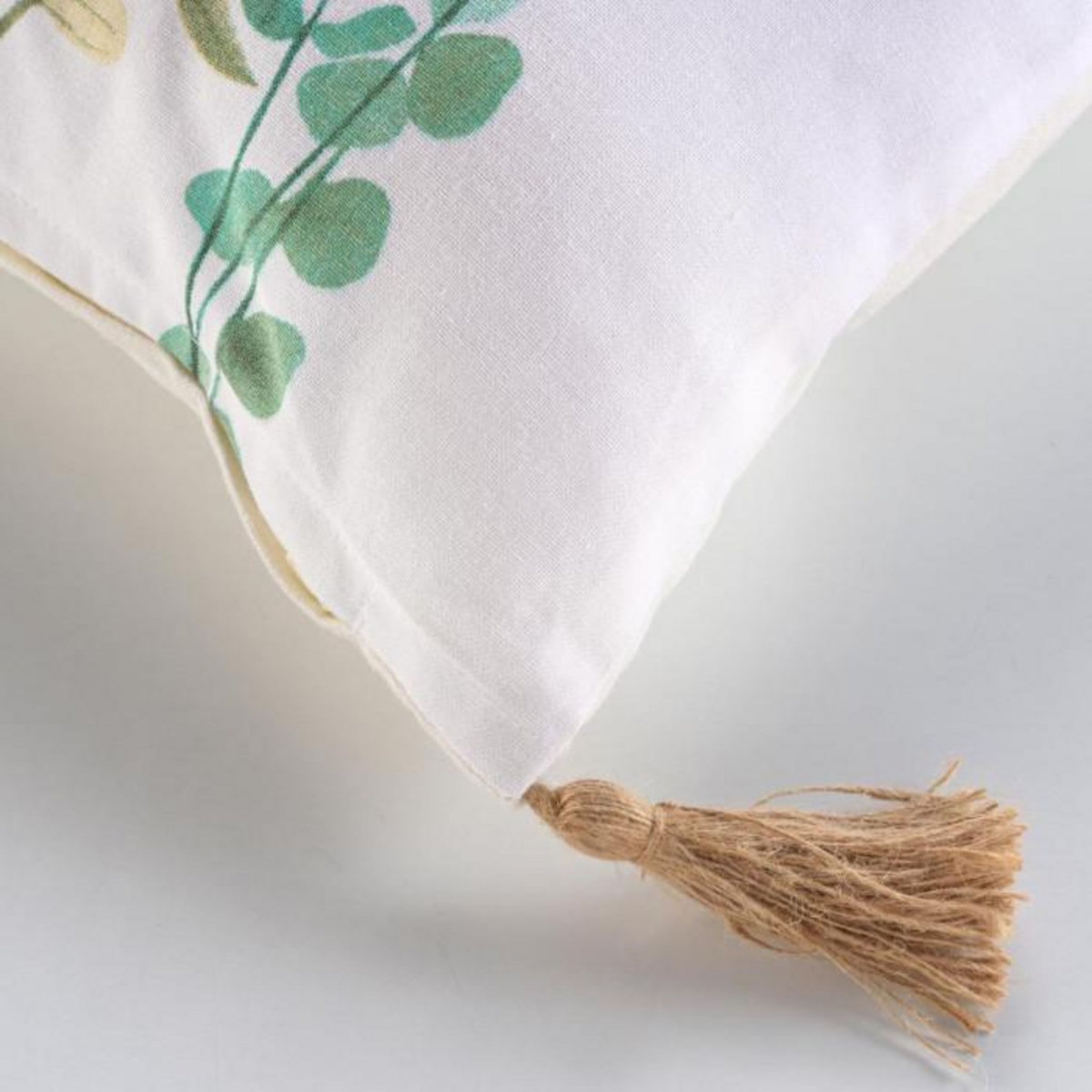 Paris Prix Coussin Déco à Pompons  Dilaris  40x40cm Multicolore