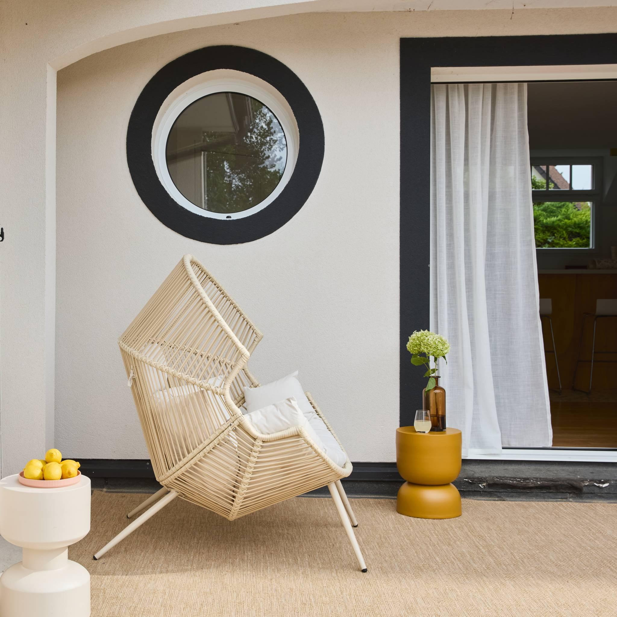 Voir la diapositive 3 : SWEEEK Fauteuil oeuf de jardin acier et résine beige - Salenza