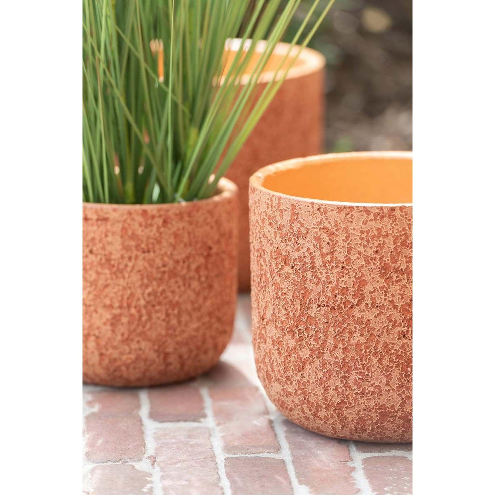 Voir la diapositive 3 : J-LINE Cache-Pot Design  Rugueux  22cm Terracotta