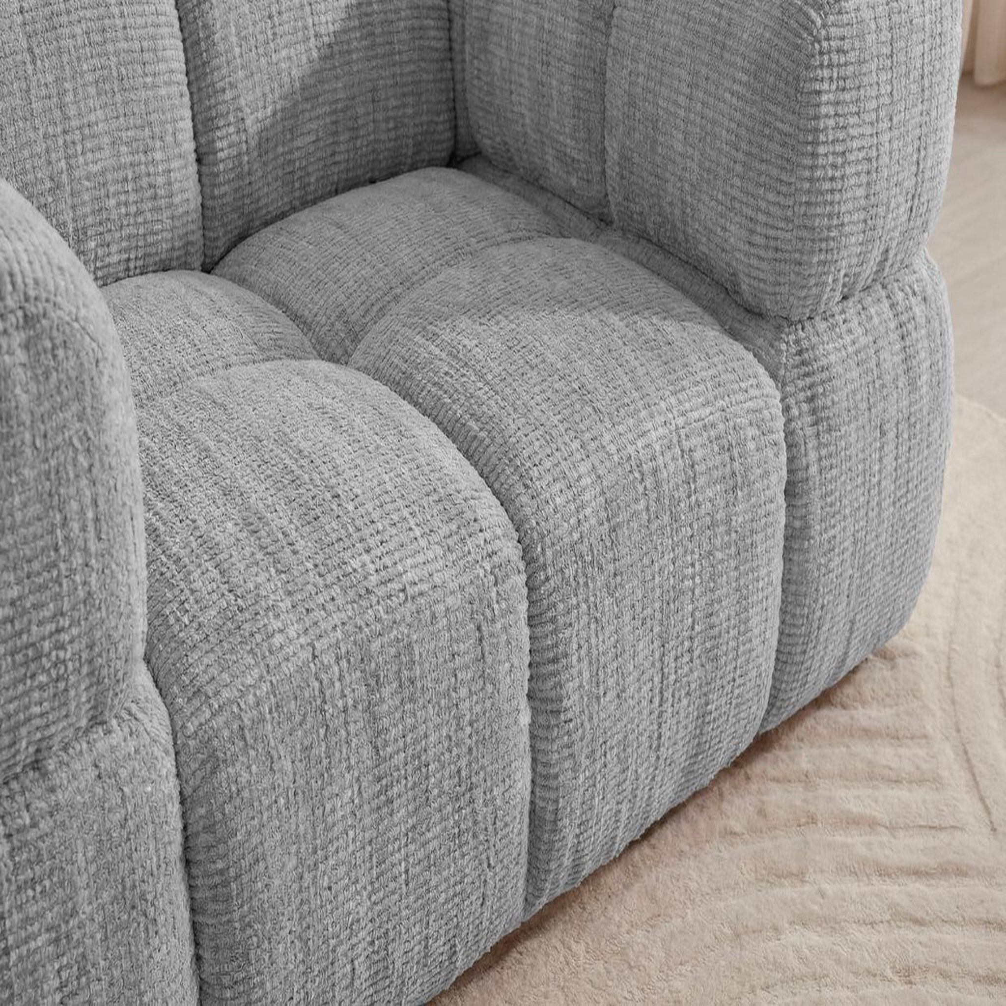 Voir la diapositive 4 : CASANOVA PARIS GUSTAVE - Fauteuil tissu chenille