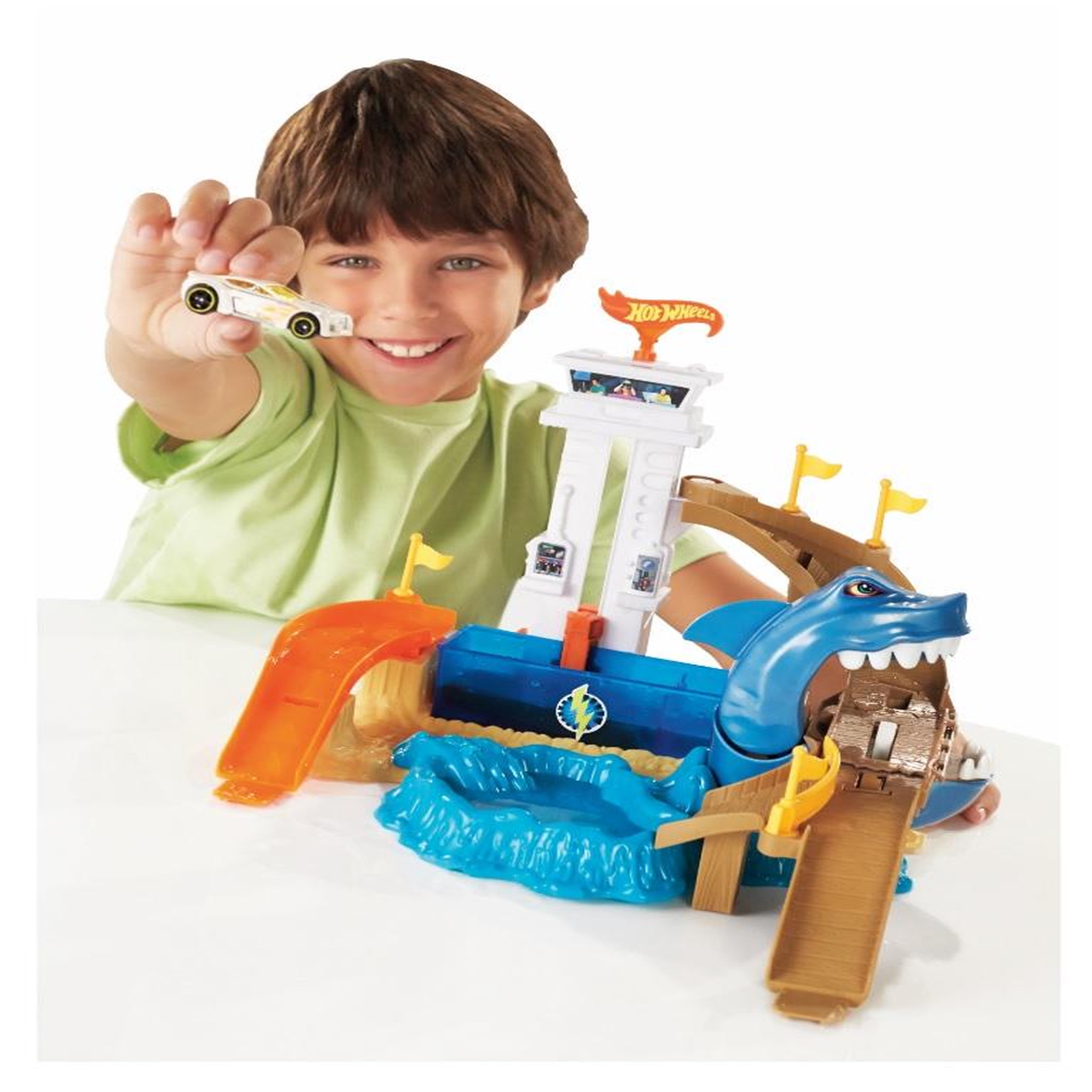 Voir la diapositive 2 : HOT WHEELS Garage à voitures et l'attaque du requin 