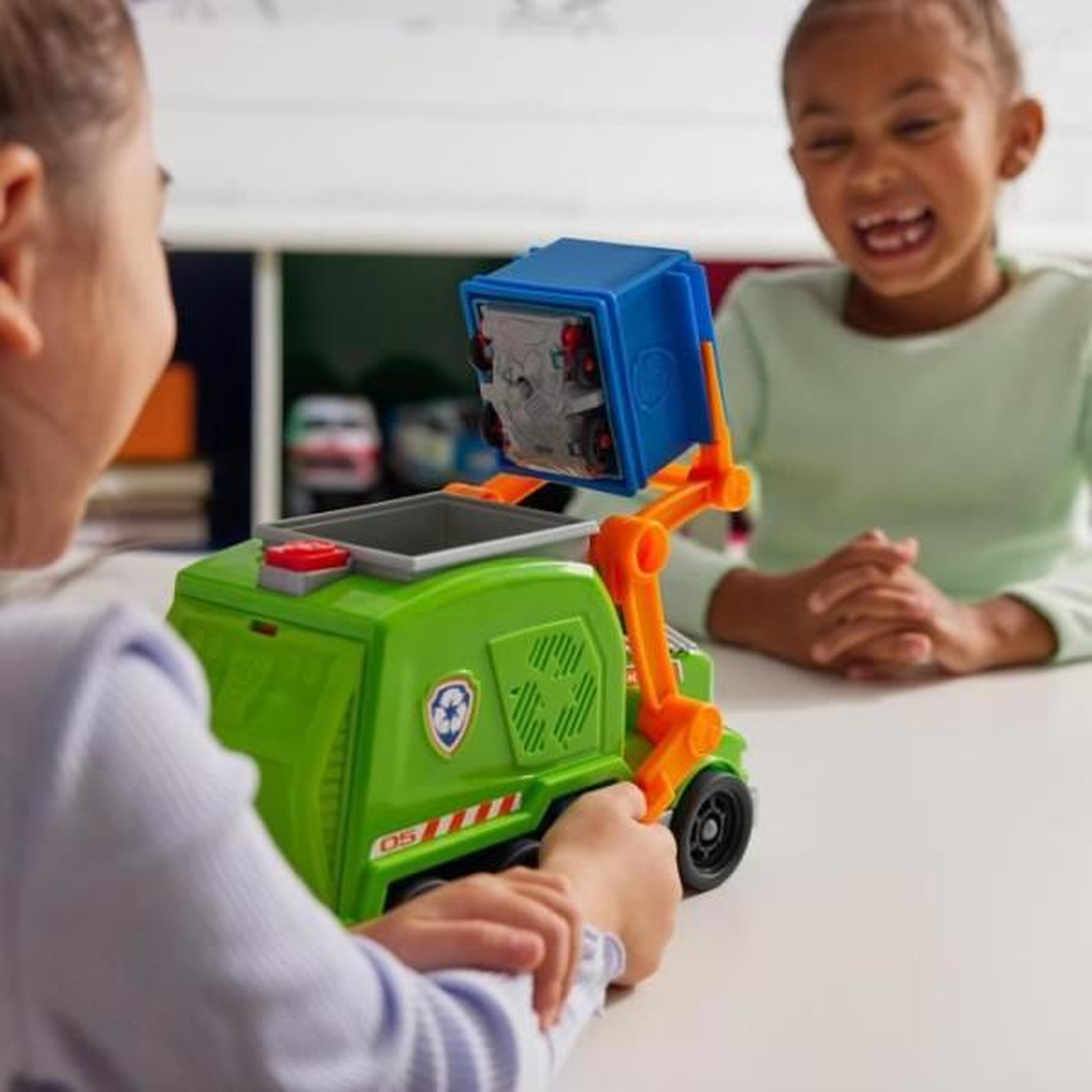 Voir la diapositive 5 : PAW PATROL Camion avec Figurine Rocky Paw Patrol Pat'Patrouille Crush N Roll