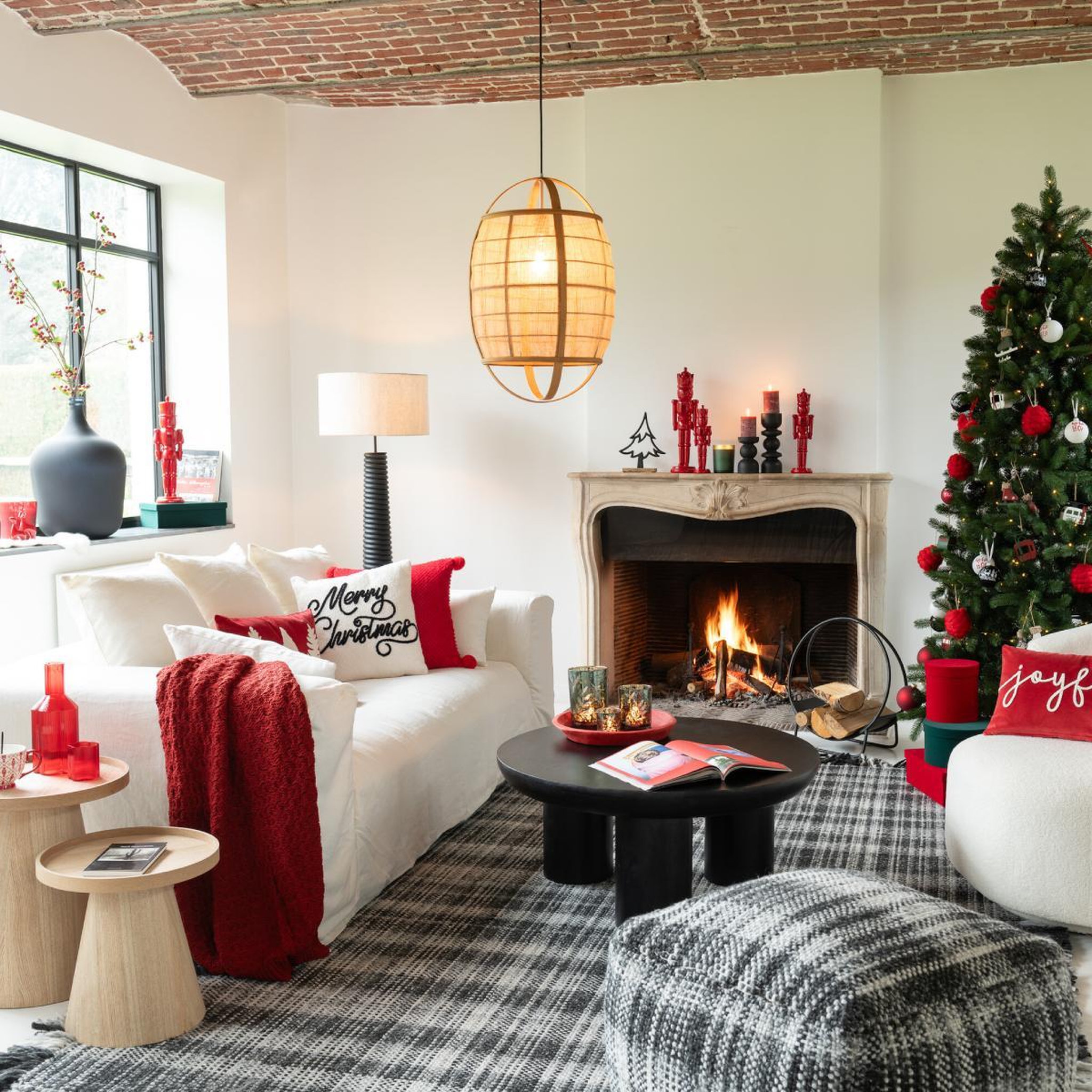 Voir la diapositive 3 : J-LINE Plaid uni  tricoté  130x180cm rouge