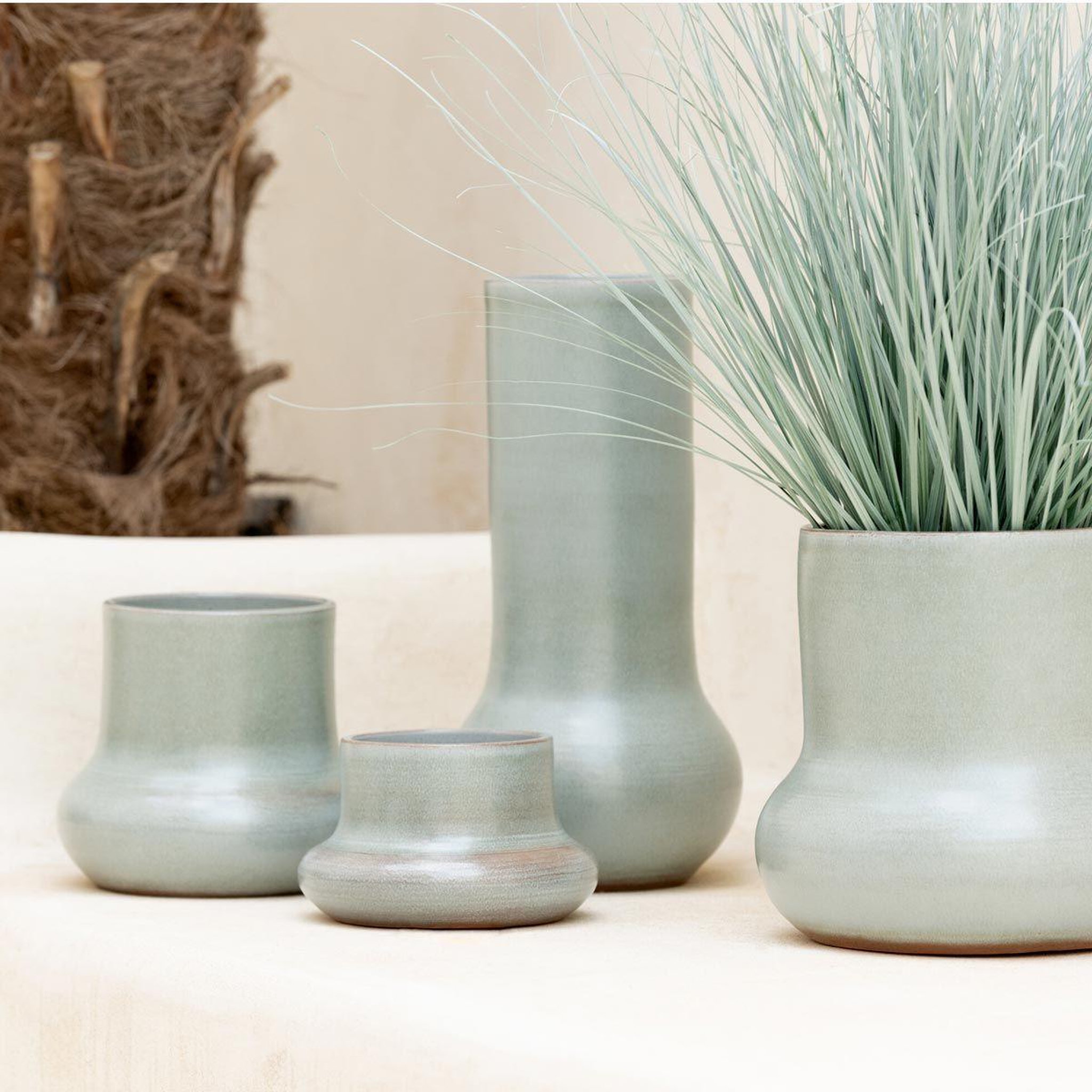 Voir la diapositive 3 : J-LINE Vase en céramique  organique  40cm vert