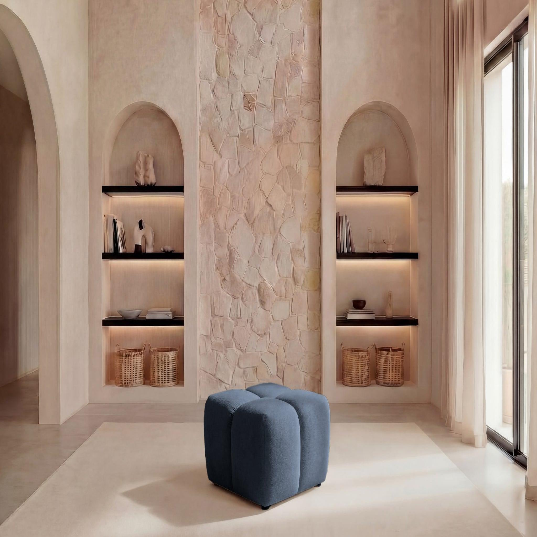 Voir la diapositive 2 : CASANOVA PARIS Maria - pouf en tissu lisse