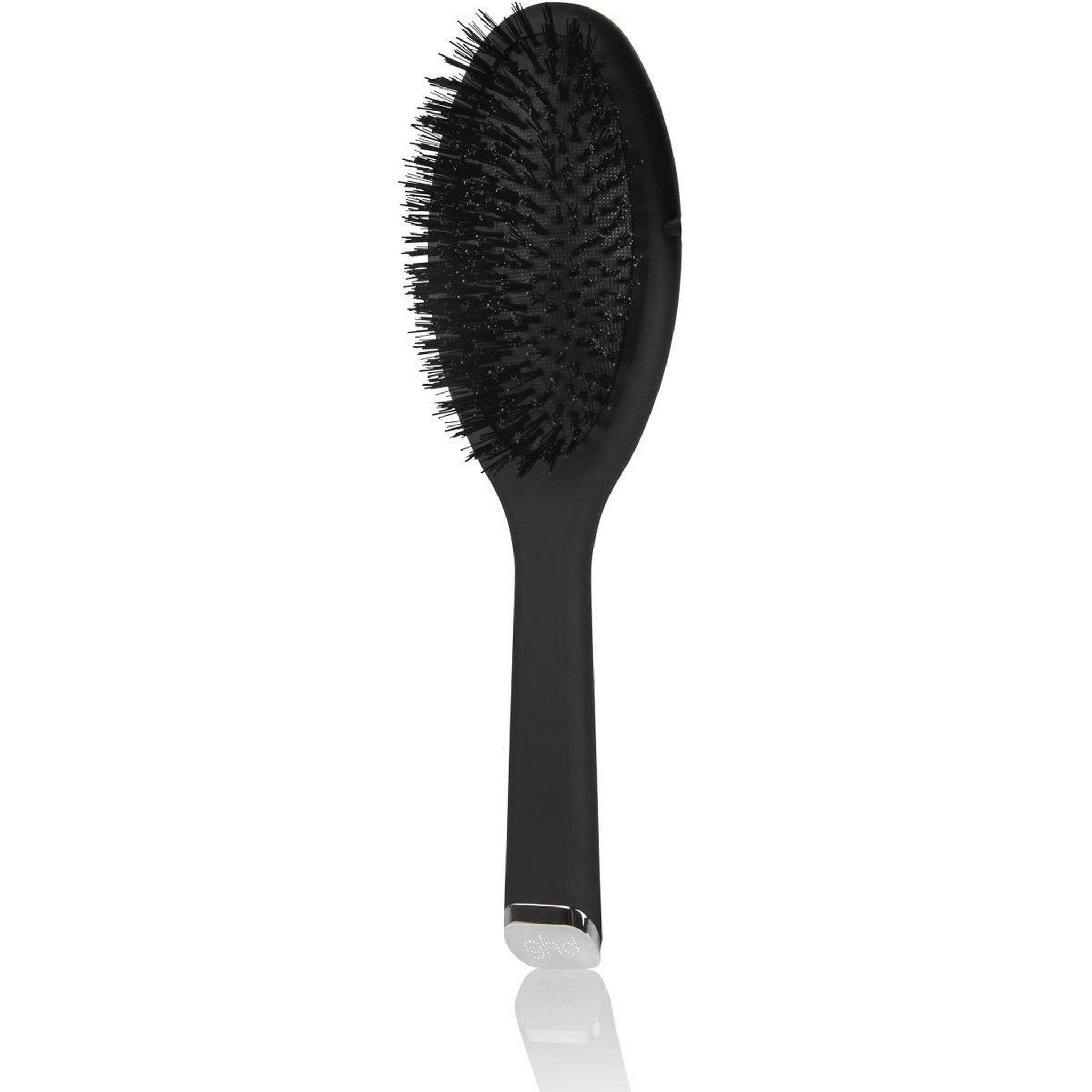 Ghd Brosse à cheveux ovale - the dresser : poils antistatiques pour un démêlage doux et une finition brillante.