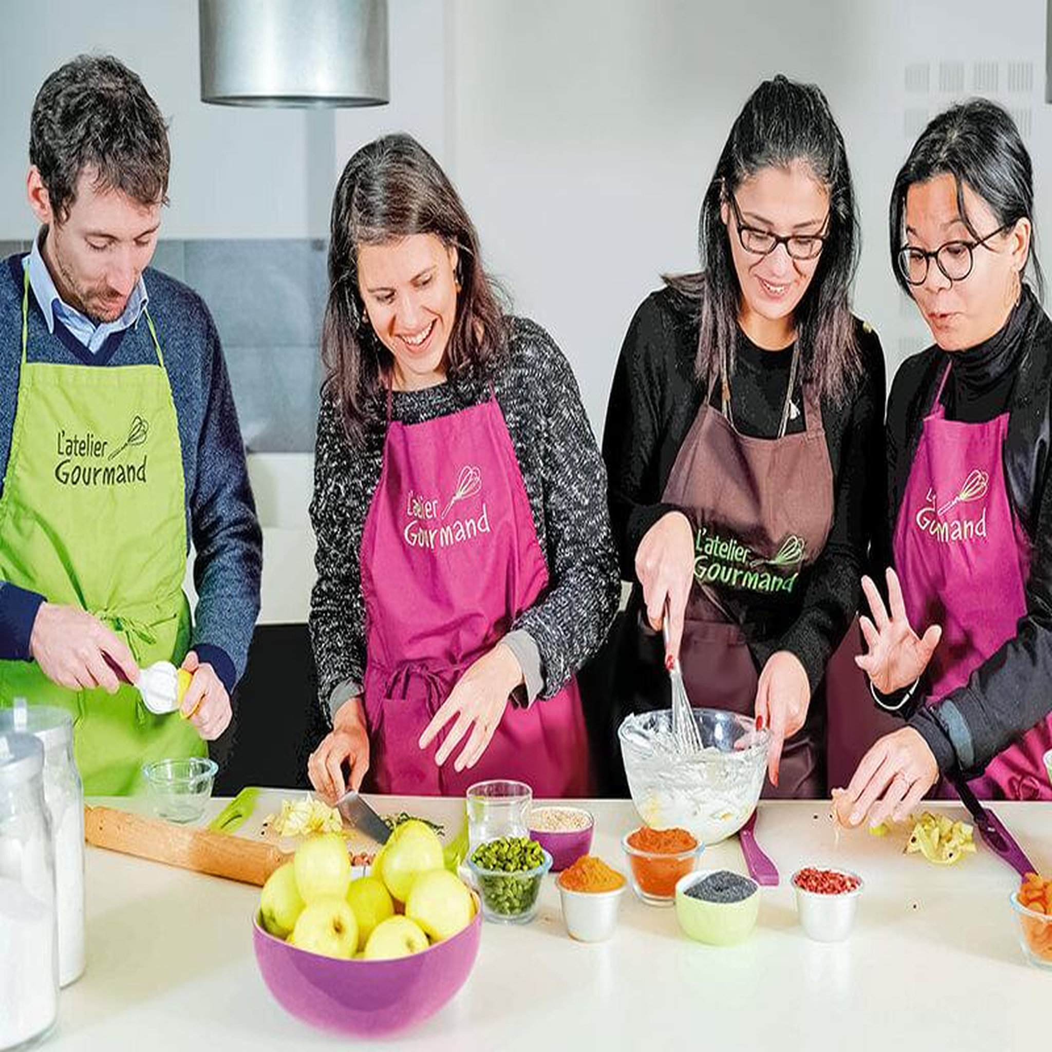 Voir la diapositive 3 : Smartbox Cours de cuisine - coffret cadeau gastronomie