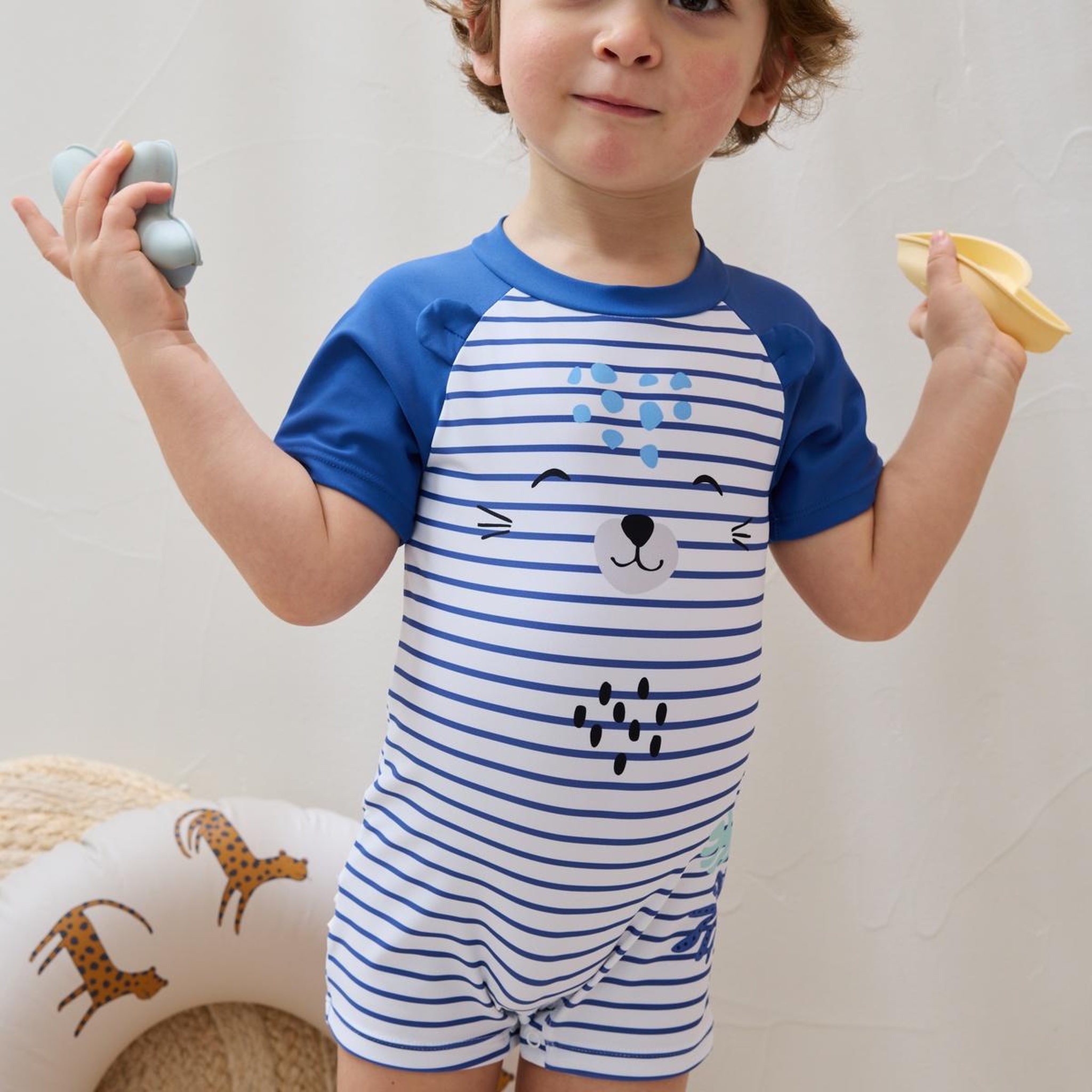 Voir la diapositive 4 : Petit Béguin Combishort de bain bébé brasilia