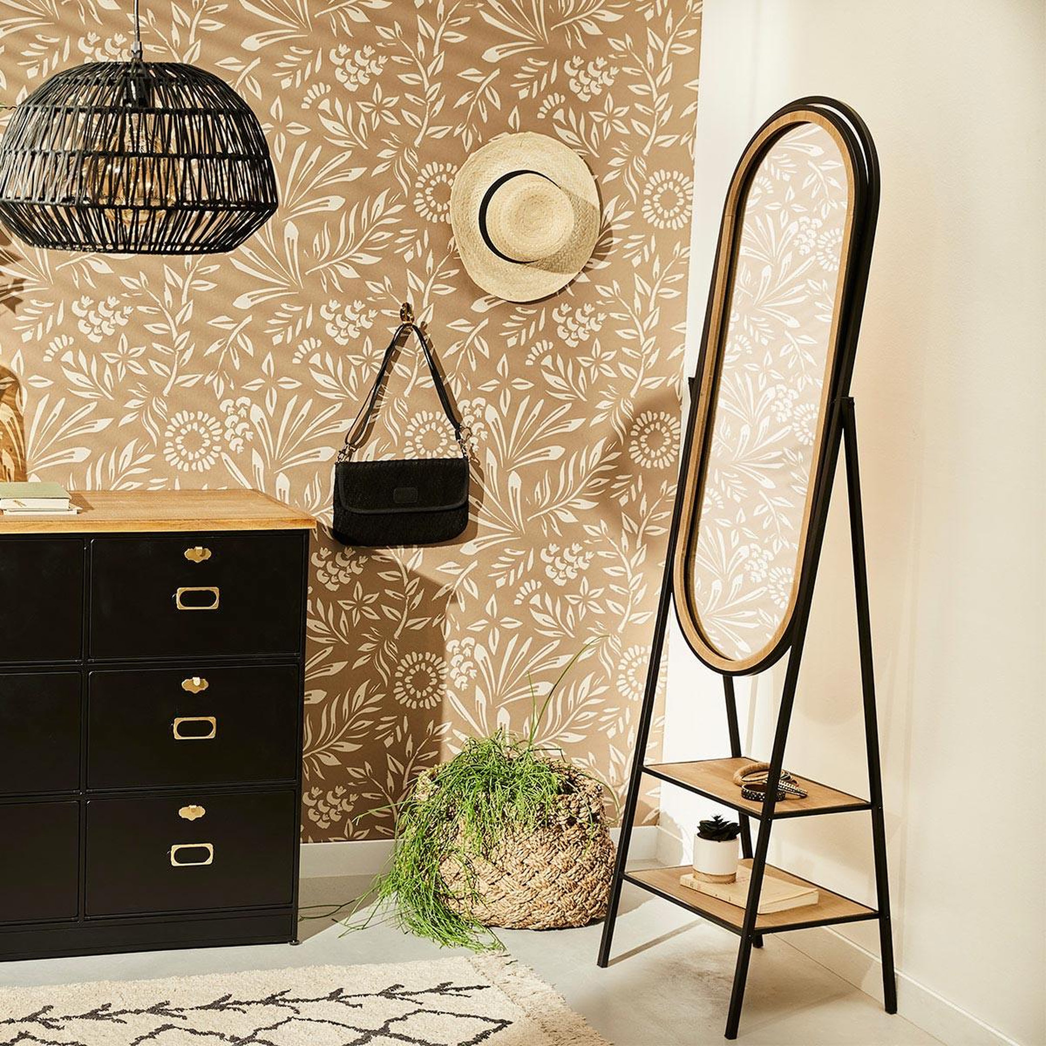 Voir la diapositive 4 : ATMOSPHERA Miroir sur pied  maël  160cm noir